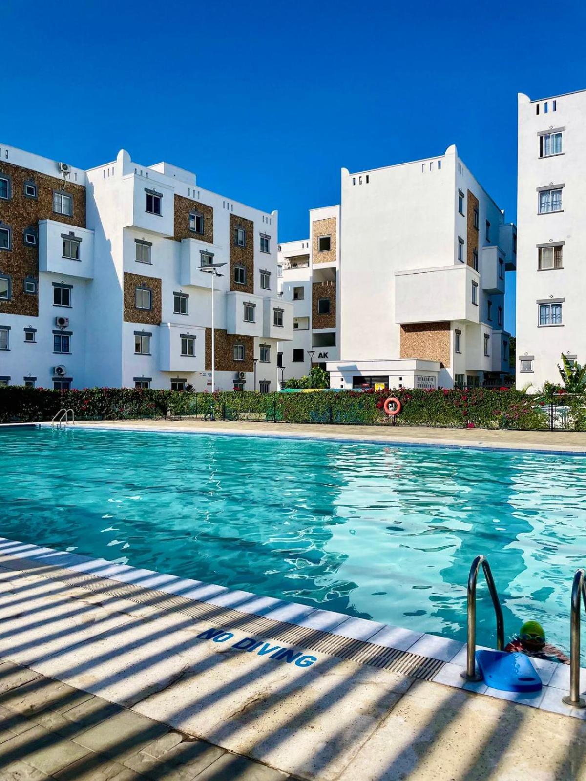3BR Cosy Apartment Mombasa with AC view 3