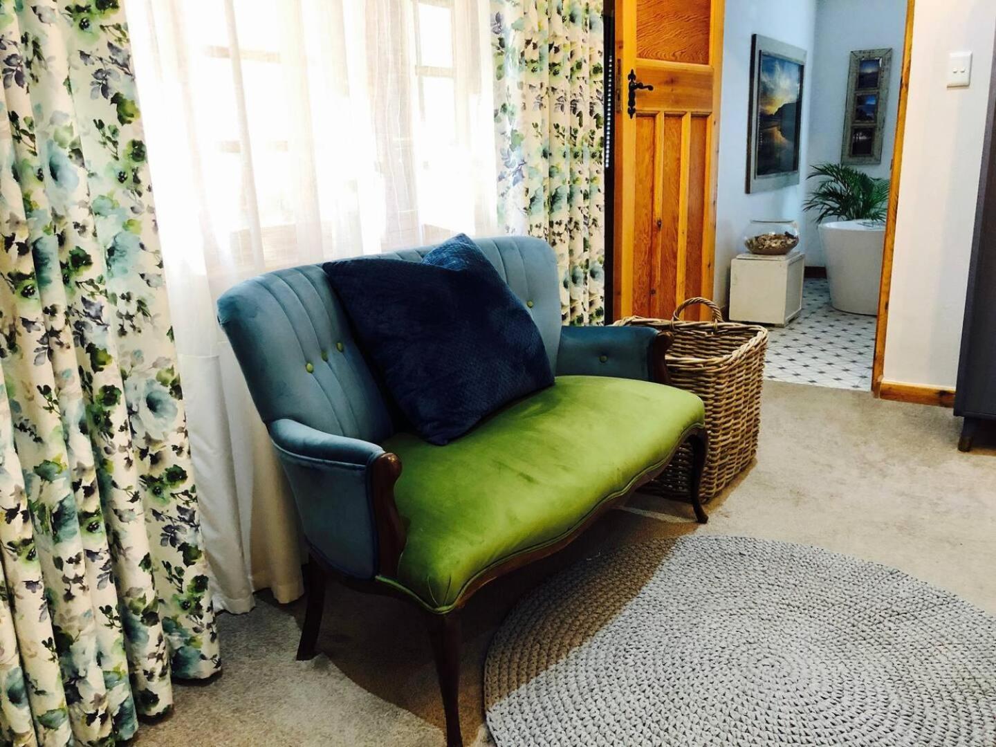 Luxury and homely stay view 3