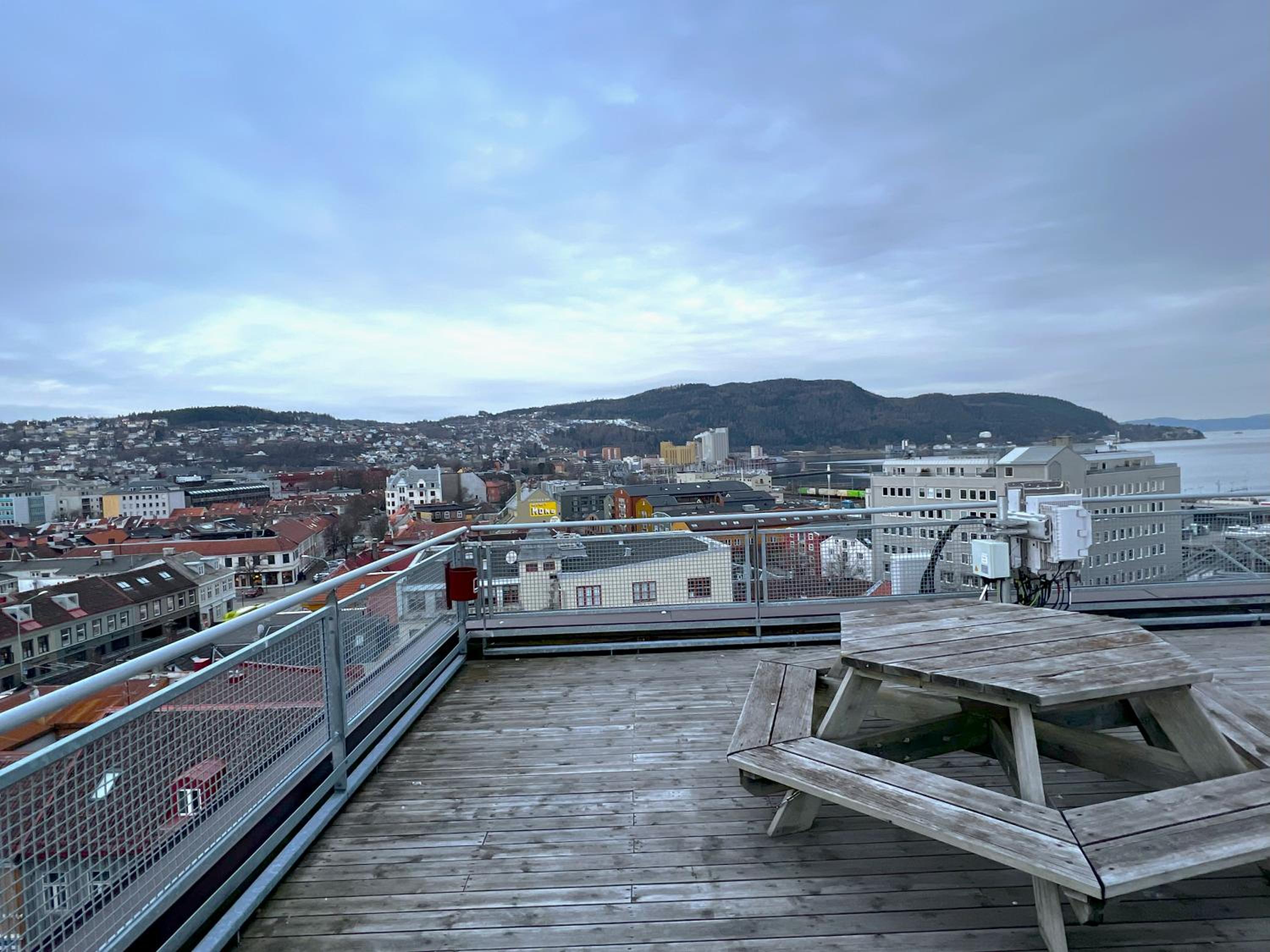 Sentrumsleilighet m. Balkong og takterrasse