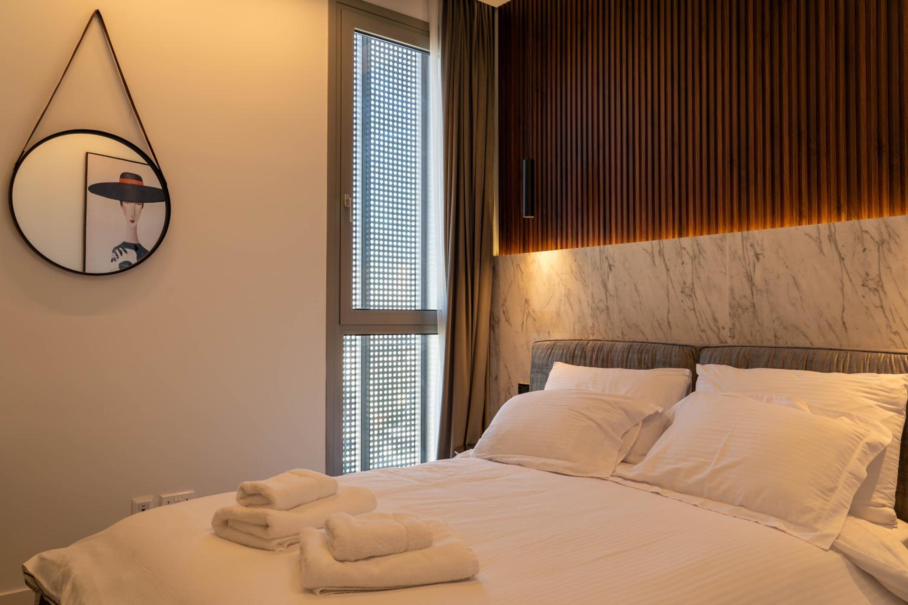 Nice Day 3 Bedroom City Residence