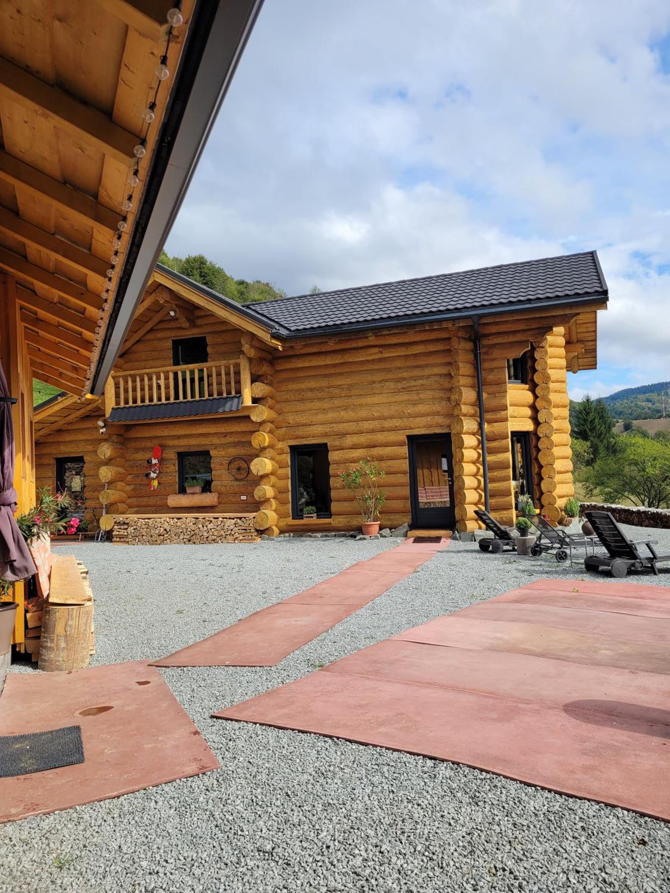 RALPH Cabin- Apuseni Mountains, Transylvania view 4