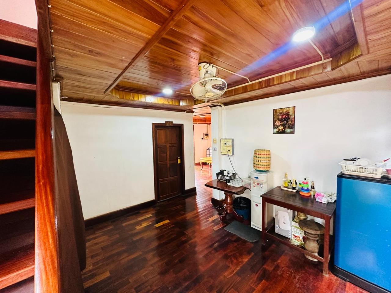 Silikhan guesthouse