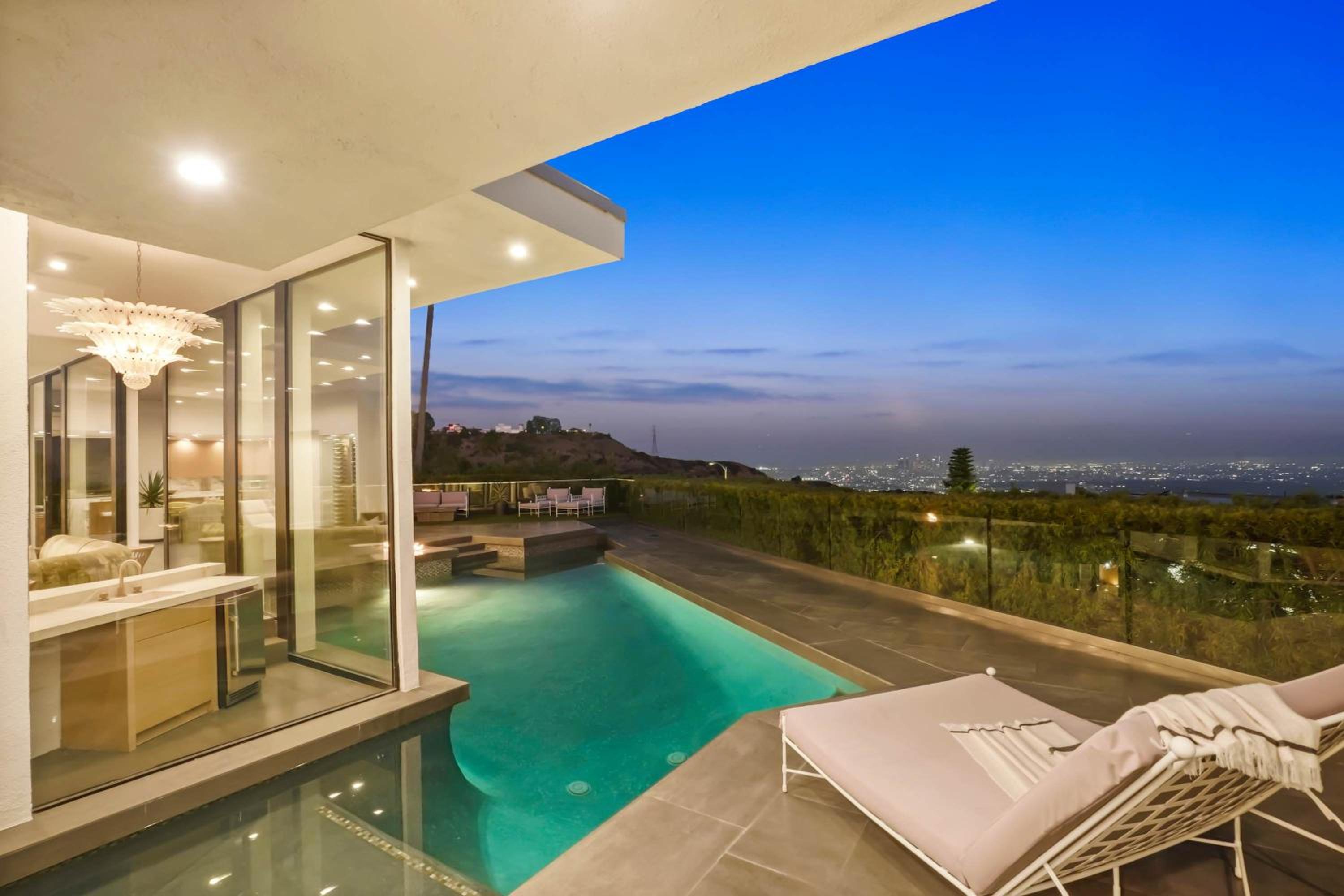 The Elvis Villa by Stay Awhile Villas