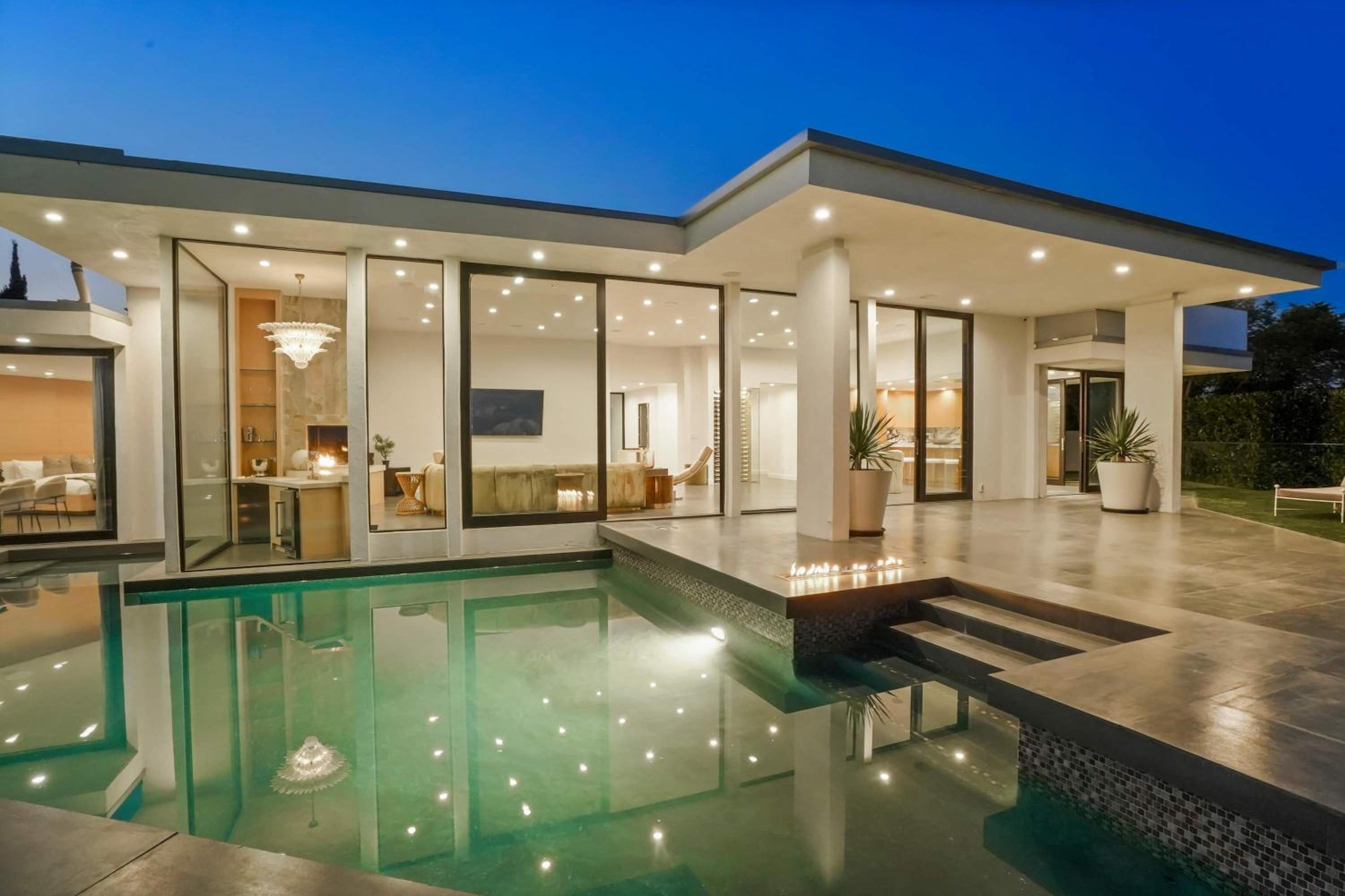 The Elvis Villa by Stay Awhile Villas