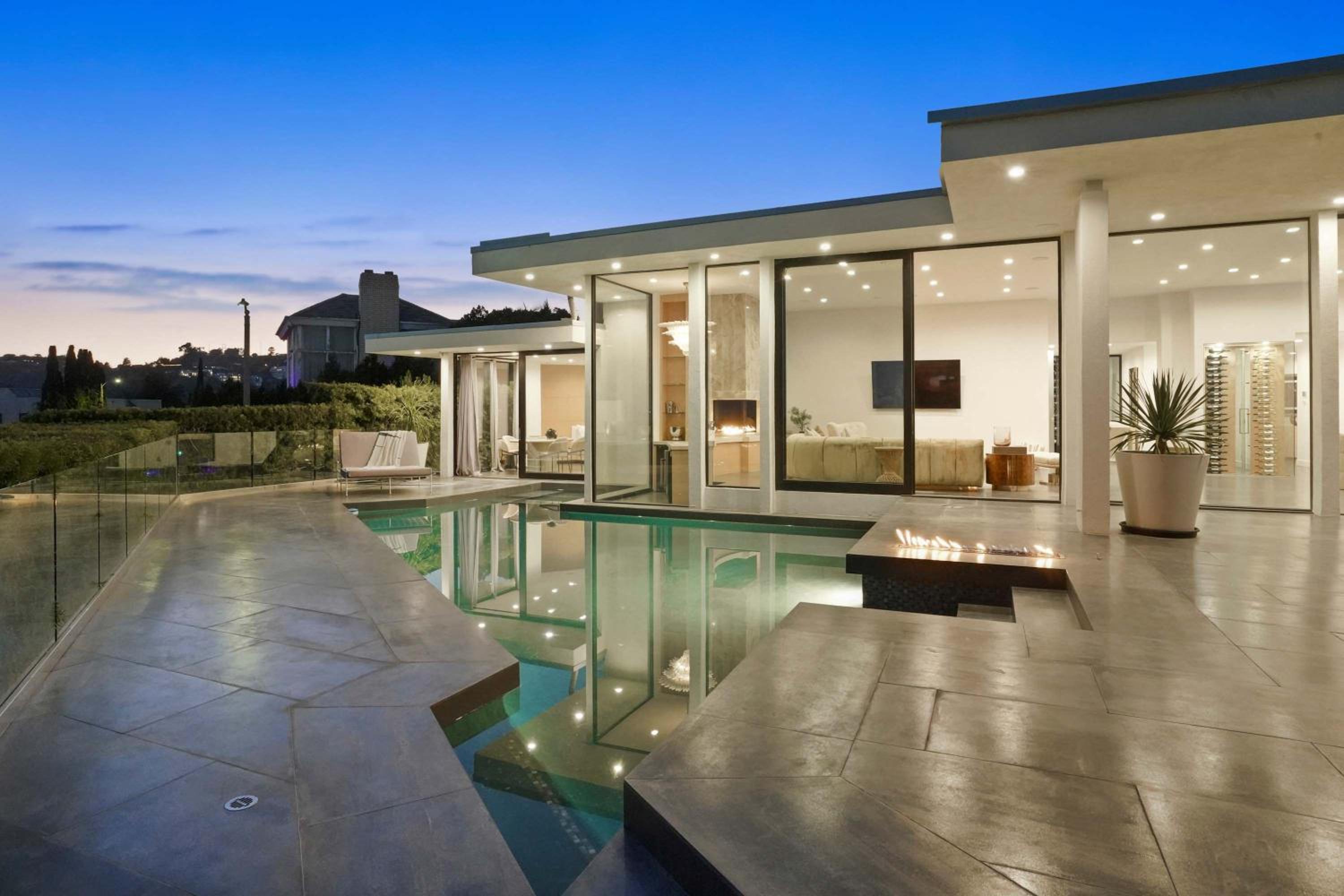 The Elvis Villa by Stay Awhile Villas