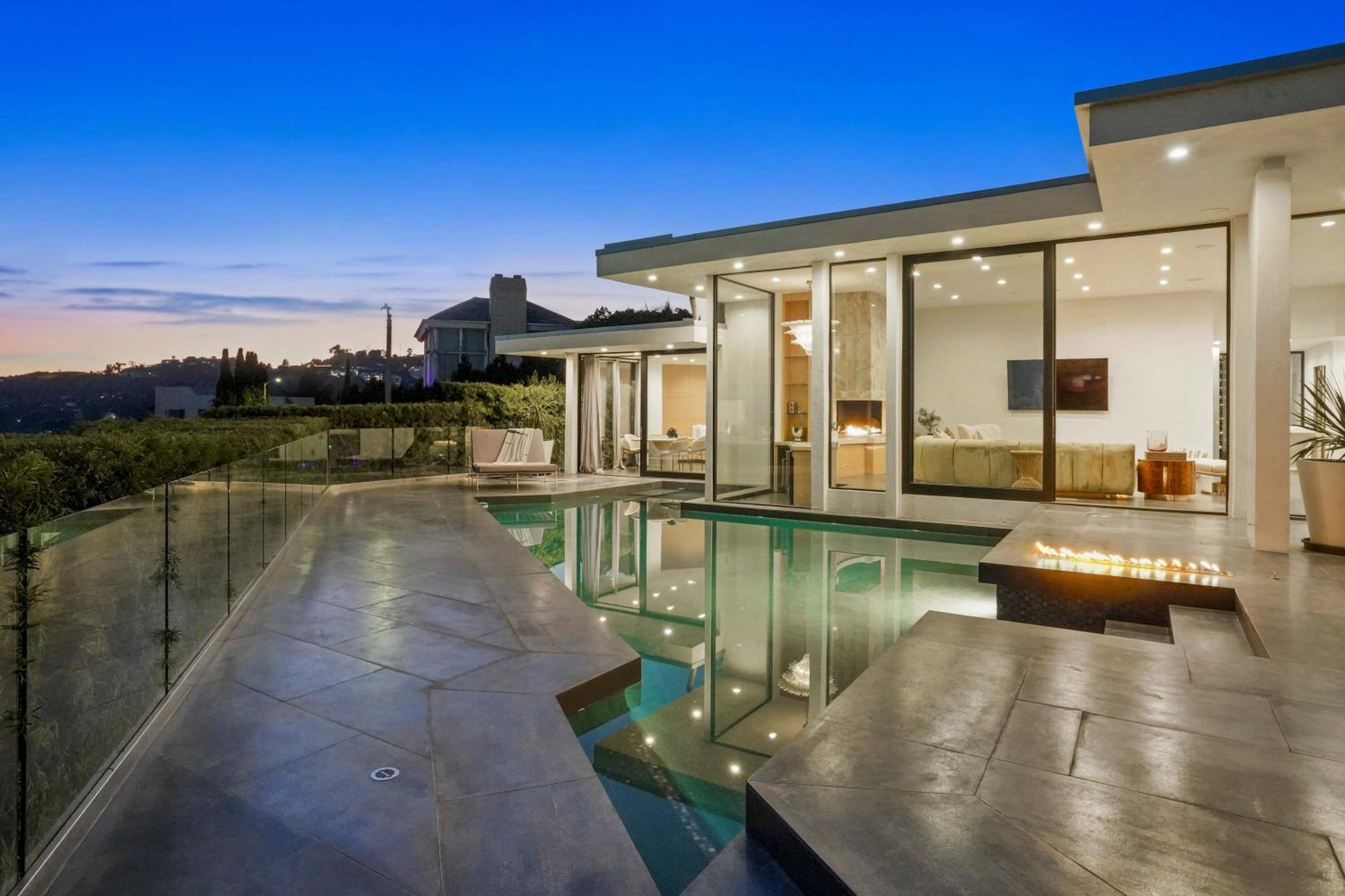 The Elvis Villa by Stay Awhile Villas