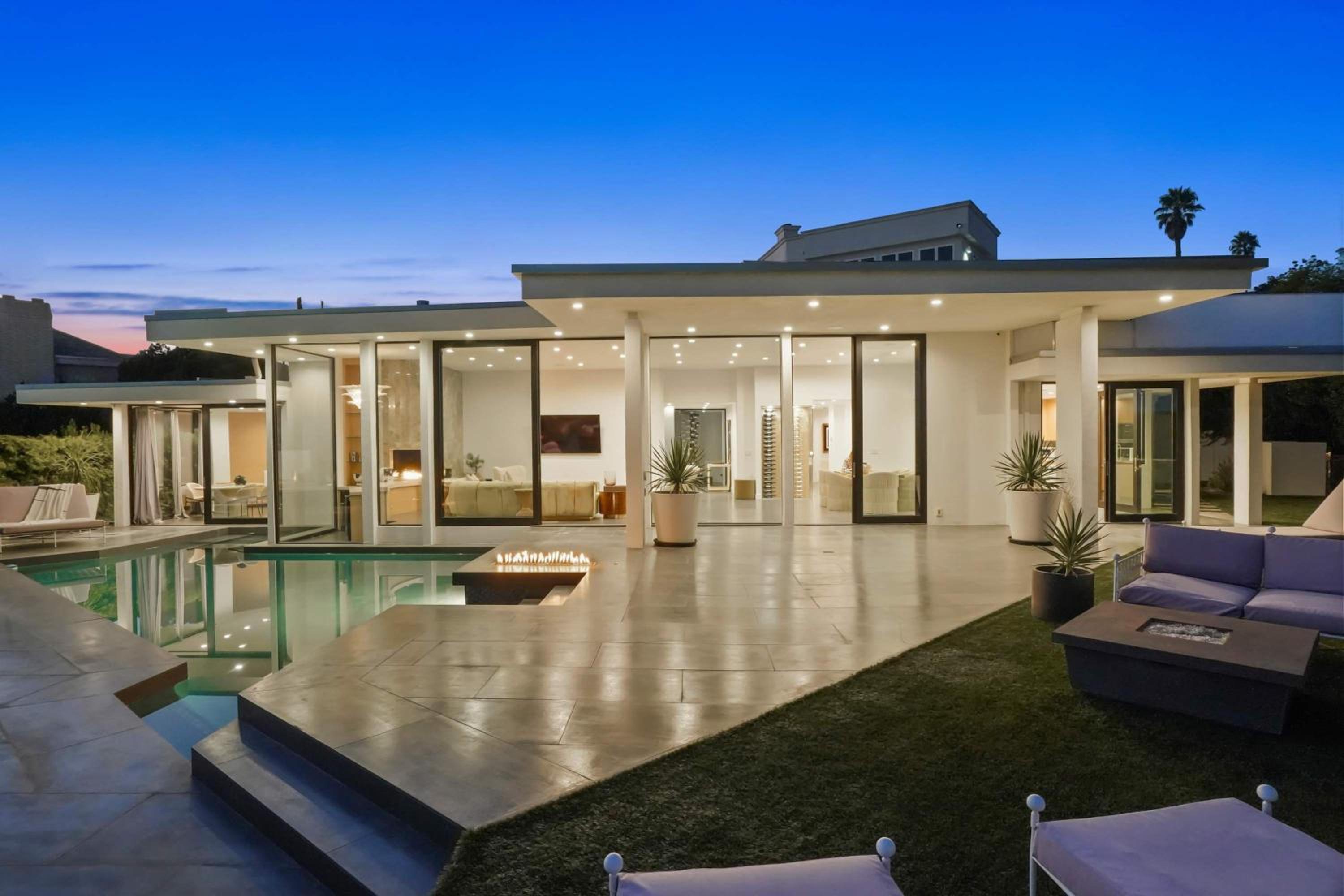 The Elvis Villa by Stay Awhile Villas