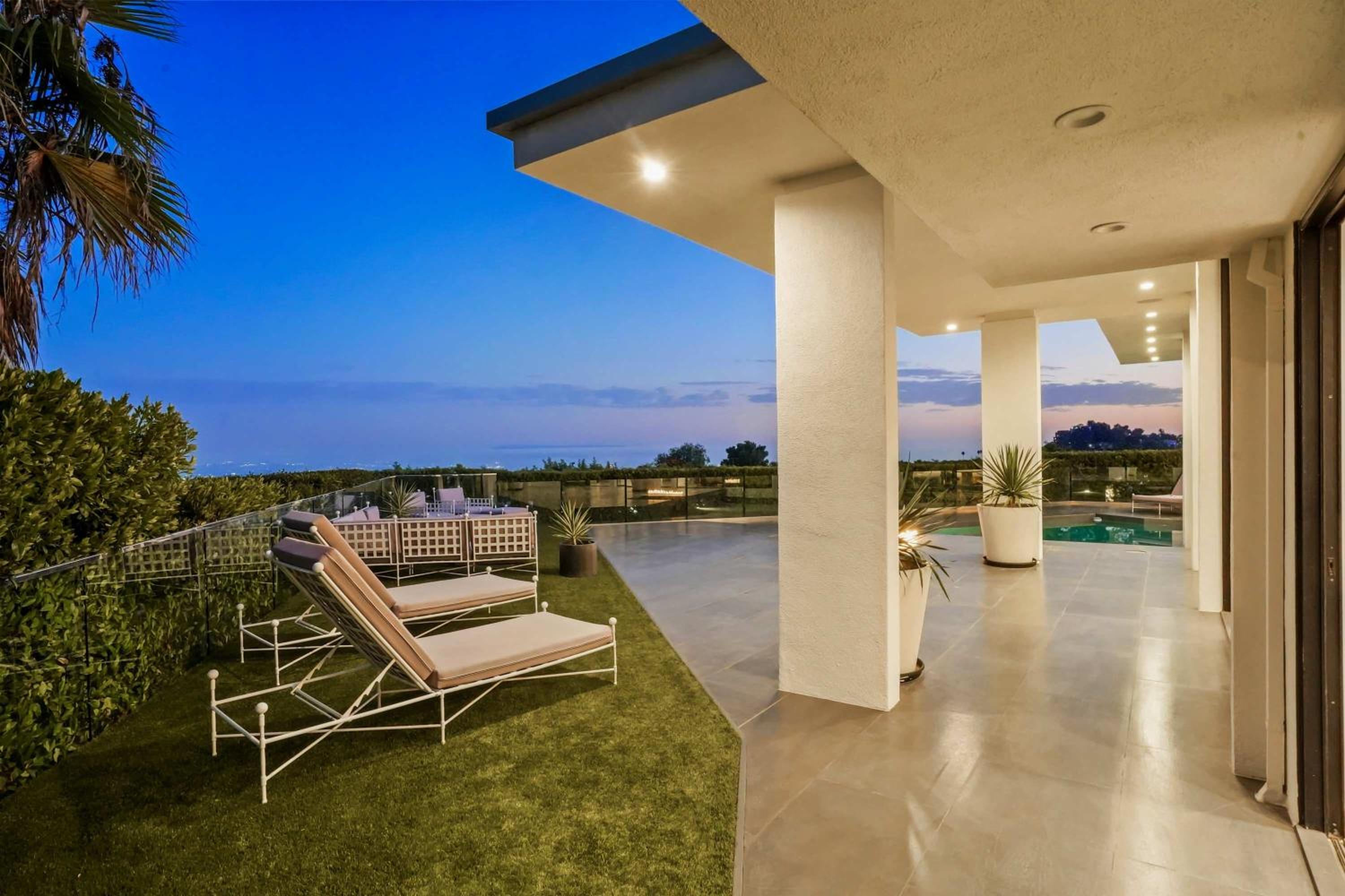The Elvis Villa by Stay Awhile Villas