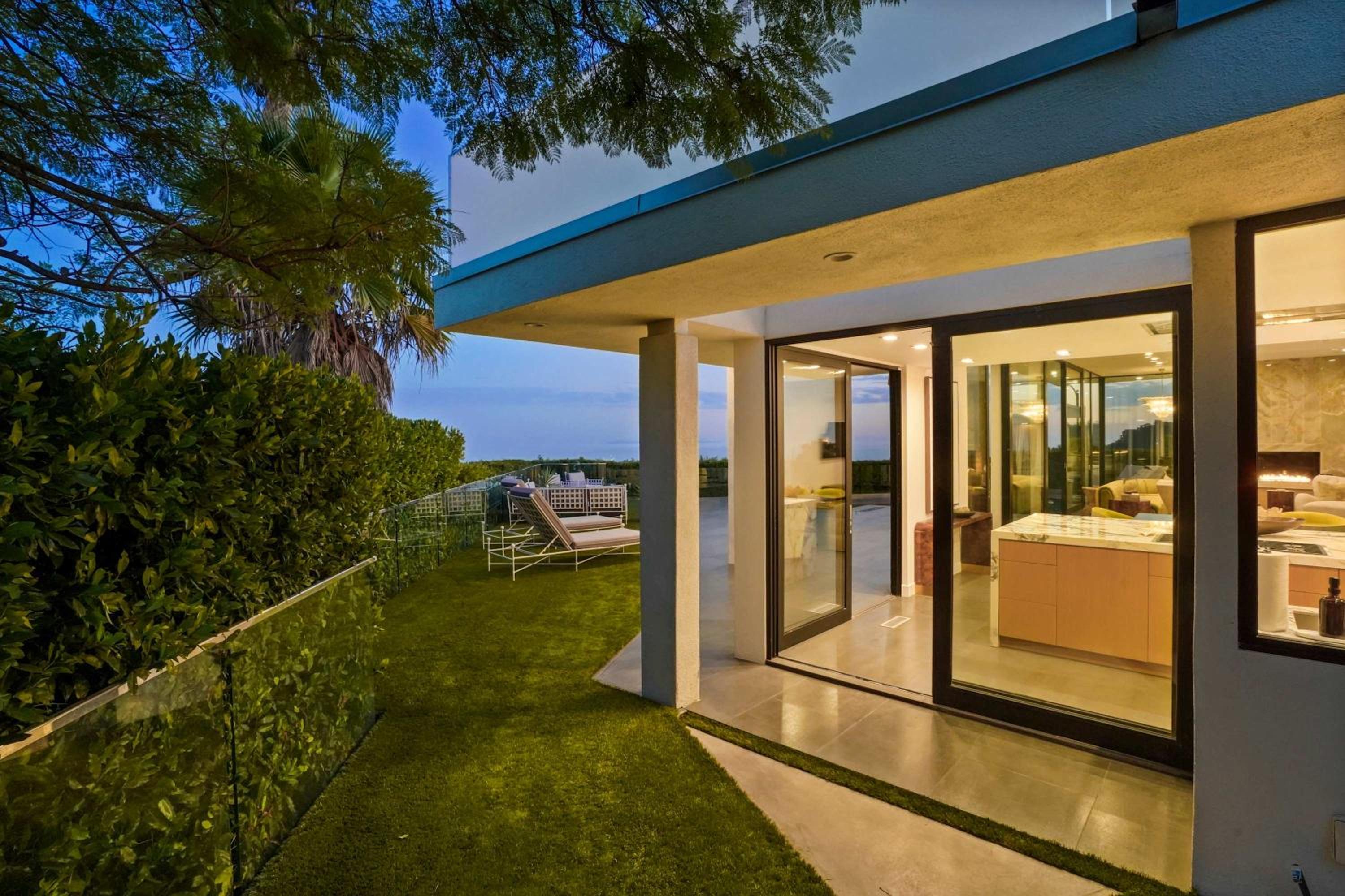 The Elvis Villa by Stay Awhile Villas