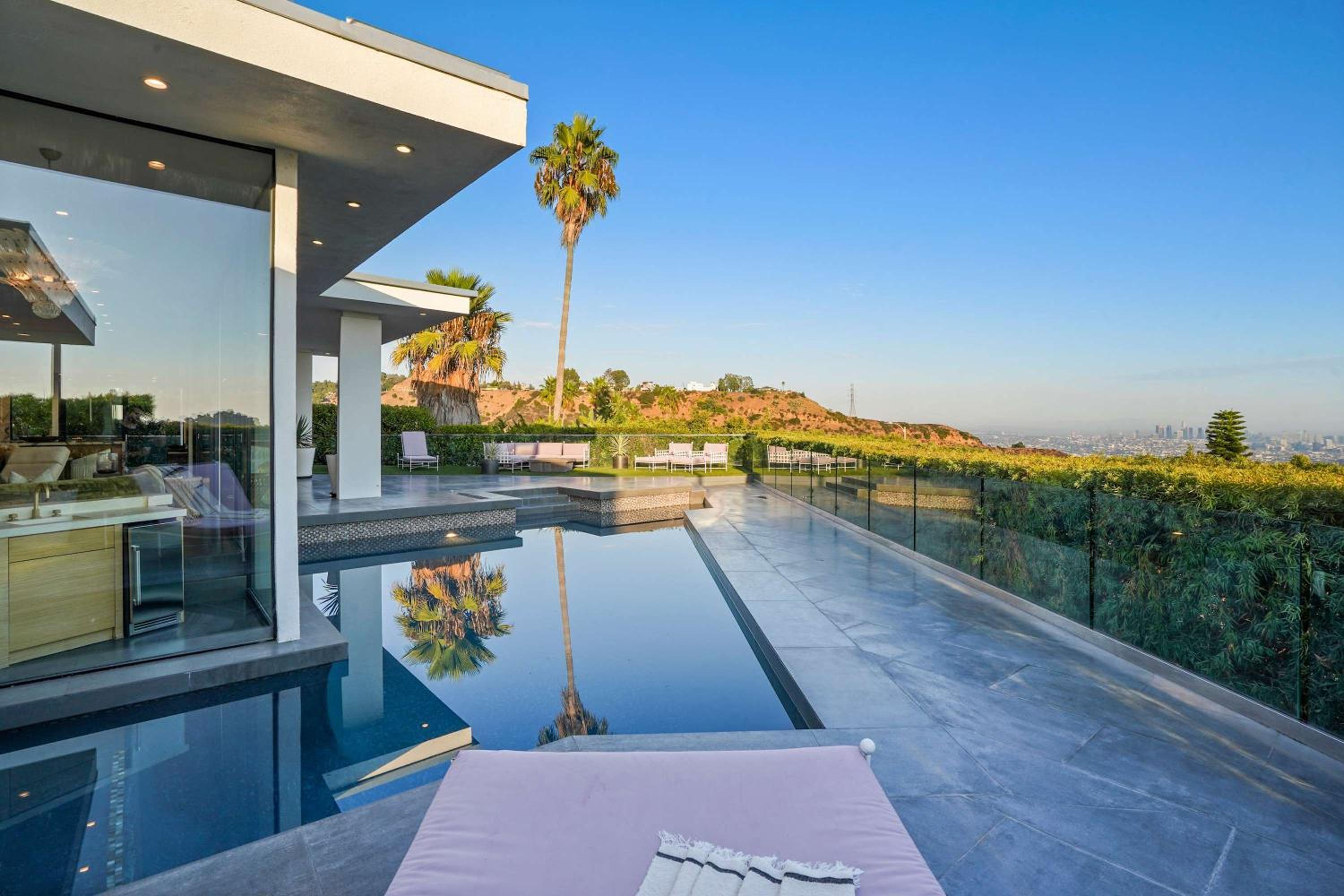 The Elvis Villa by Stay Awhile Villas