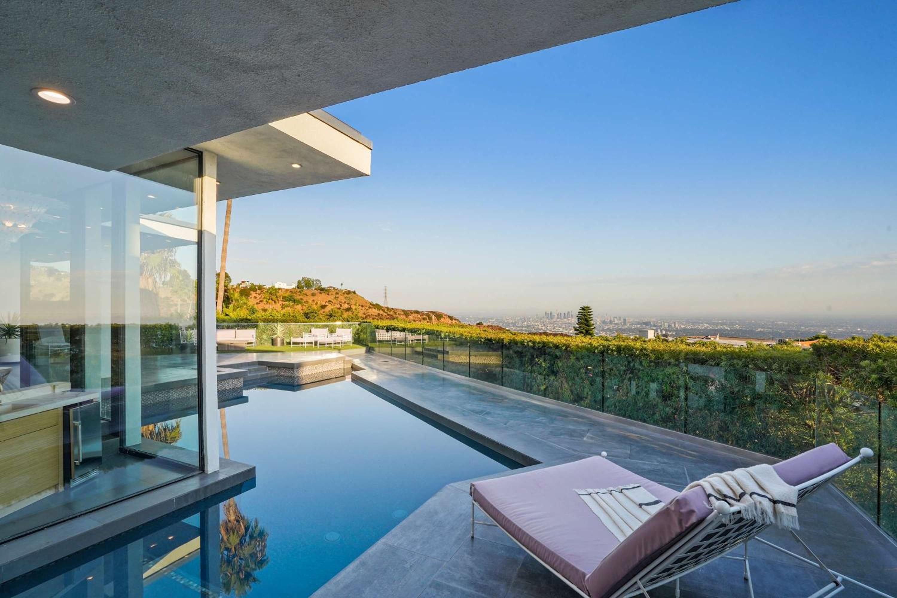 The Elvis Villa by Stay Awhile Villas