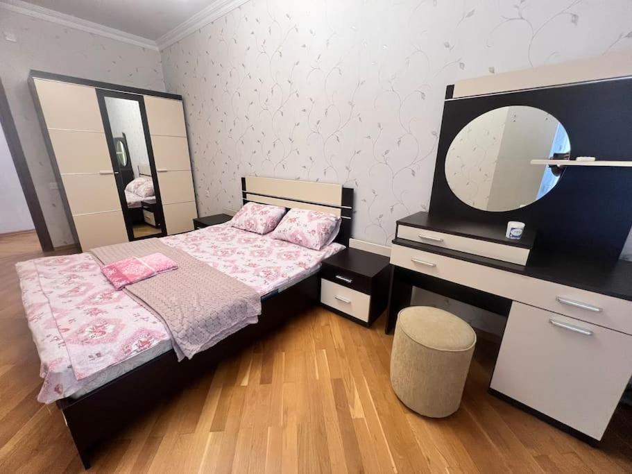 SeaView Classic Family apartment Baku