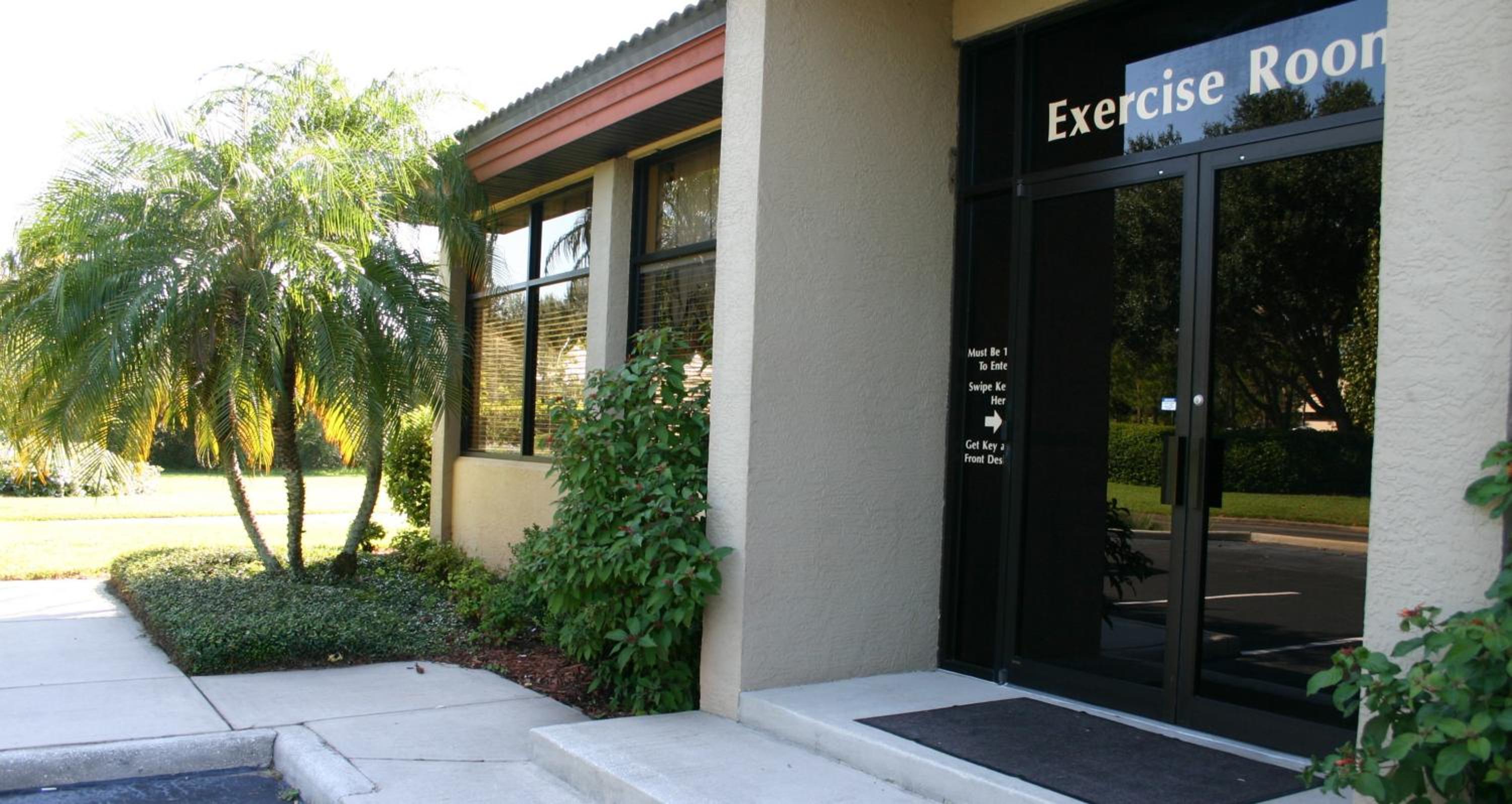 Parc Corniche Condominium Suites, photo 39