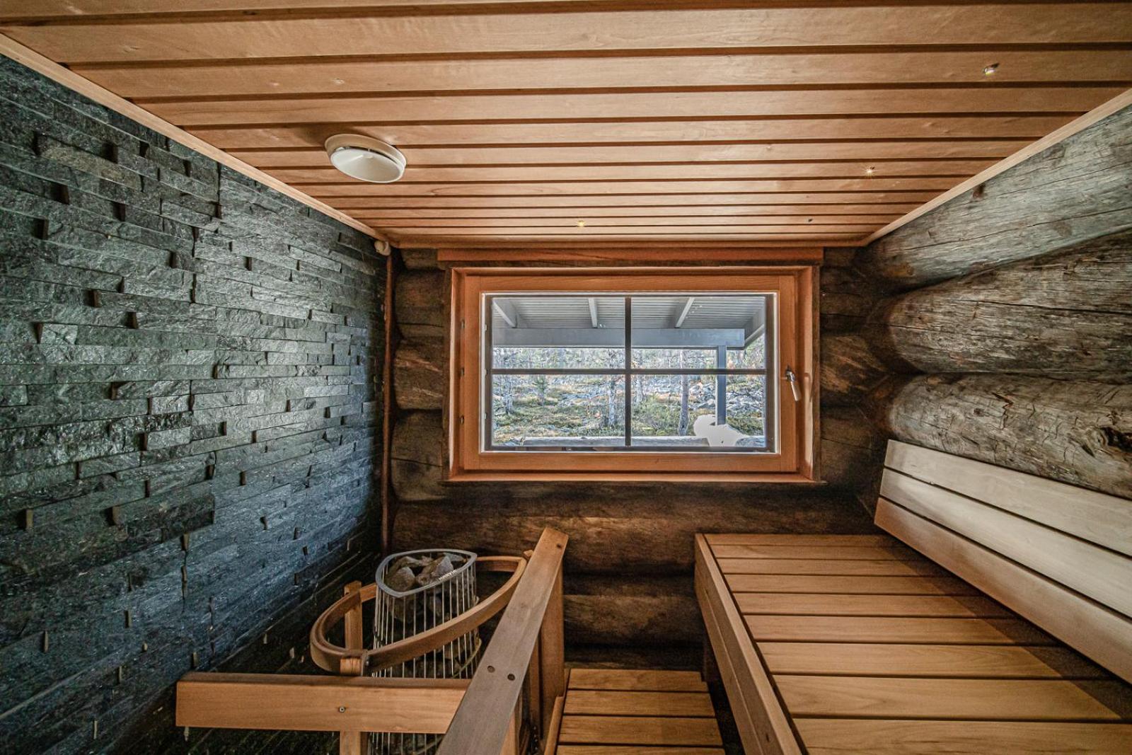 Villa Icehaven by Aavalevi