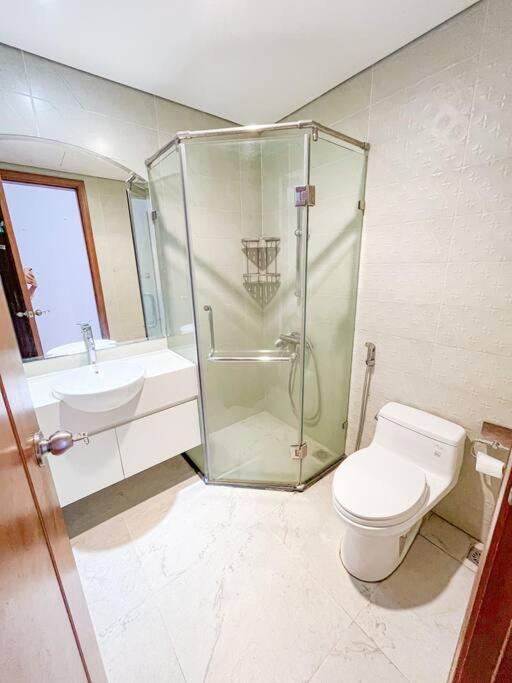 Căn hộ 4 phòng ngủ rộng,thoáng mát, view bể bơi
