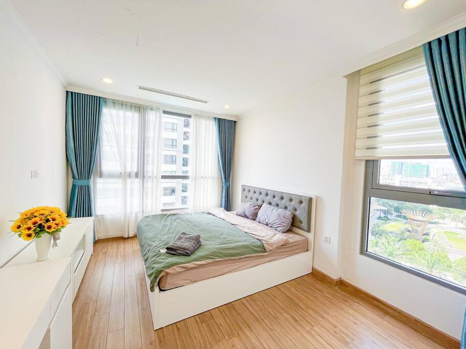 Căn hộ 4 phòng ngủ rộng,thoáng mát, view bể bơi