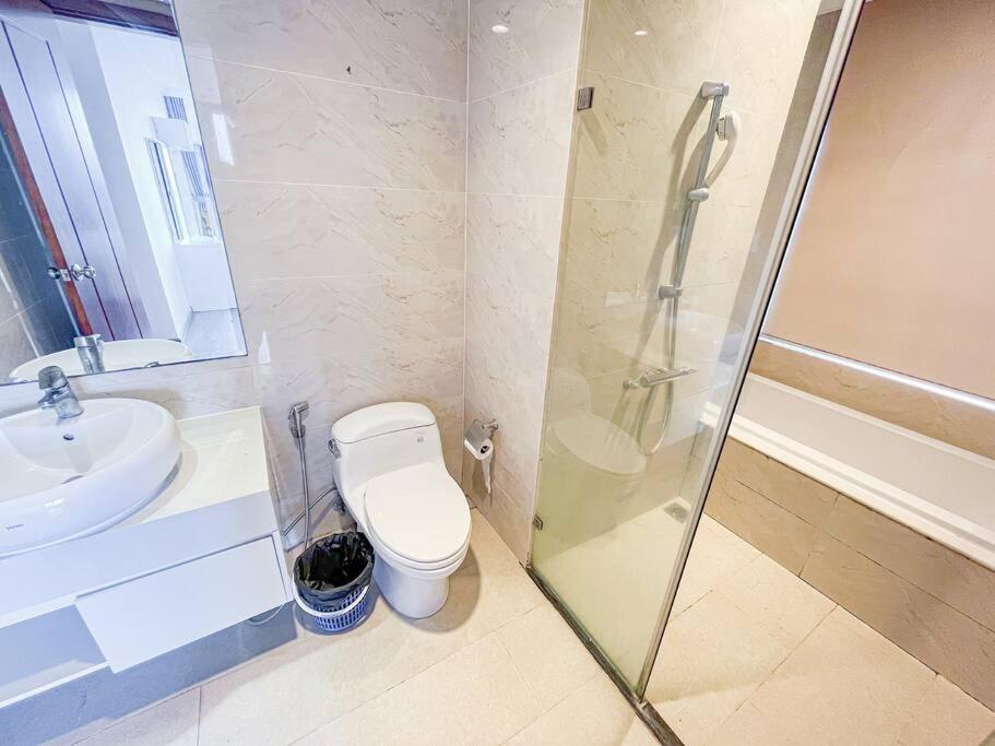 Căn hộ 4 phòng ngủ rộng,thoáng mát, view bể bơi