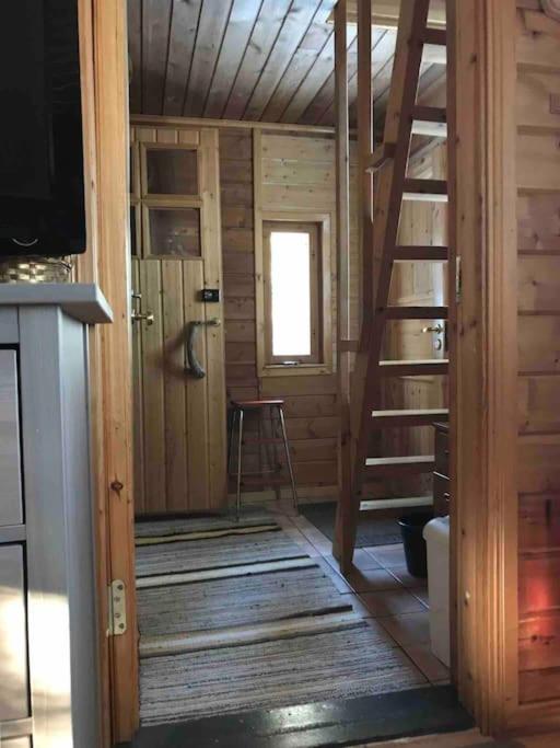 Tievaharju Cabin
