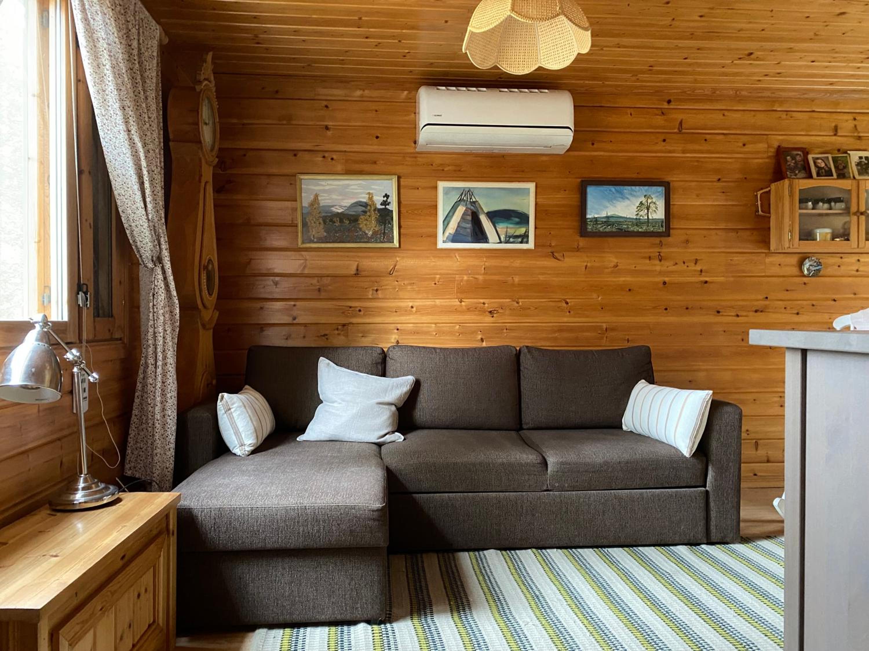 Tievaharju Cabin