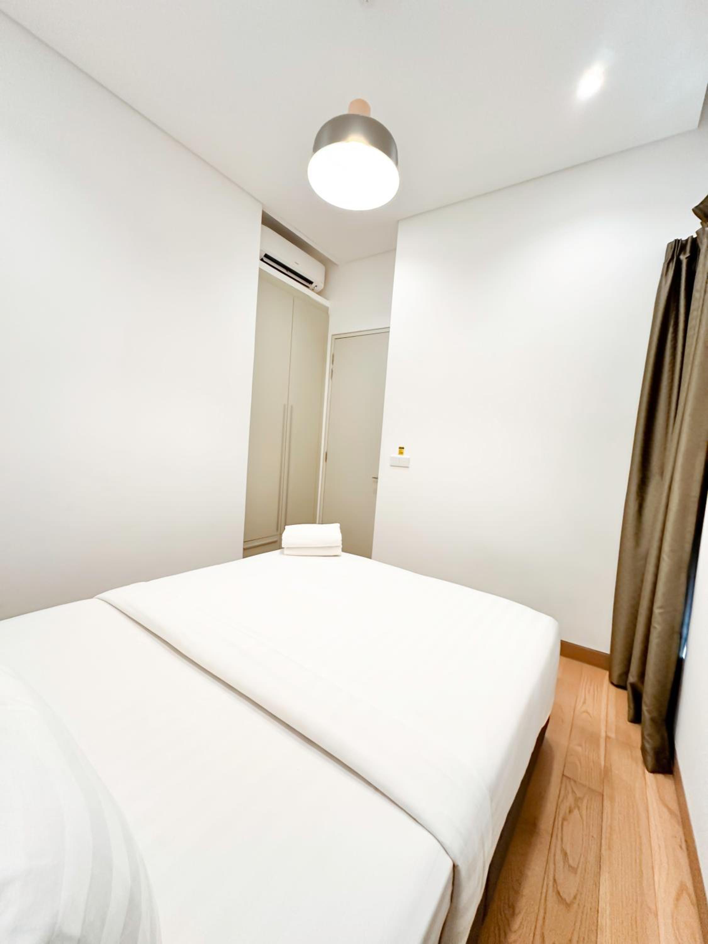 Lucentia Residences By Moonlight Home Stay!