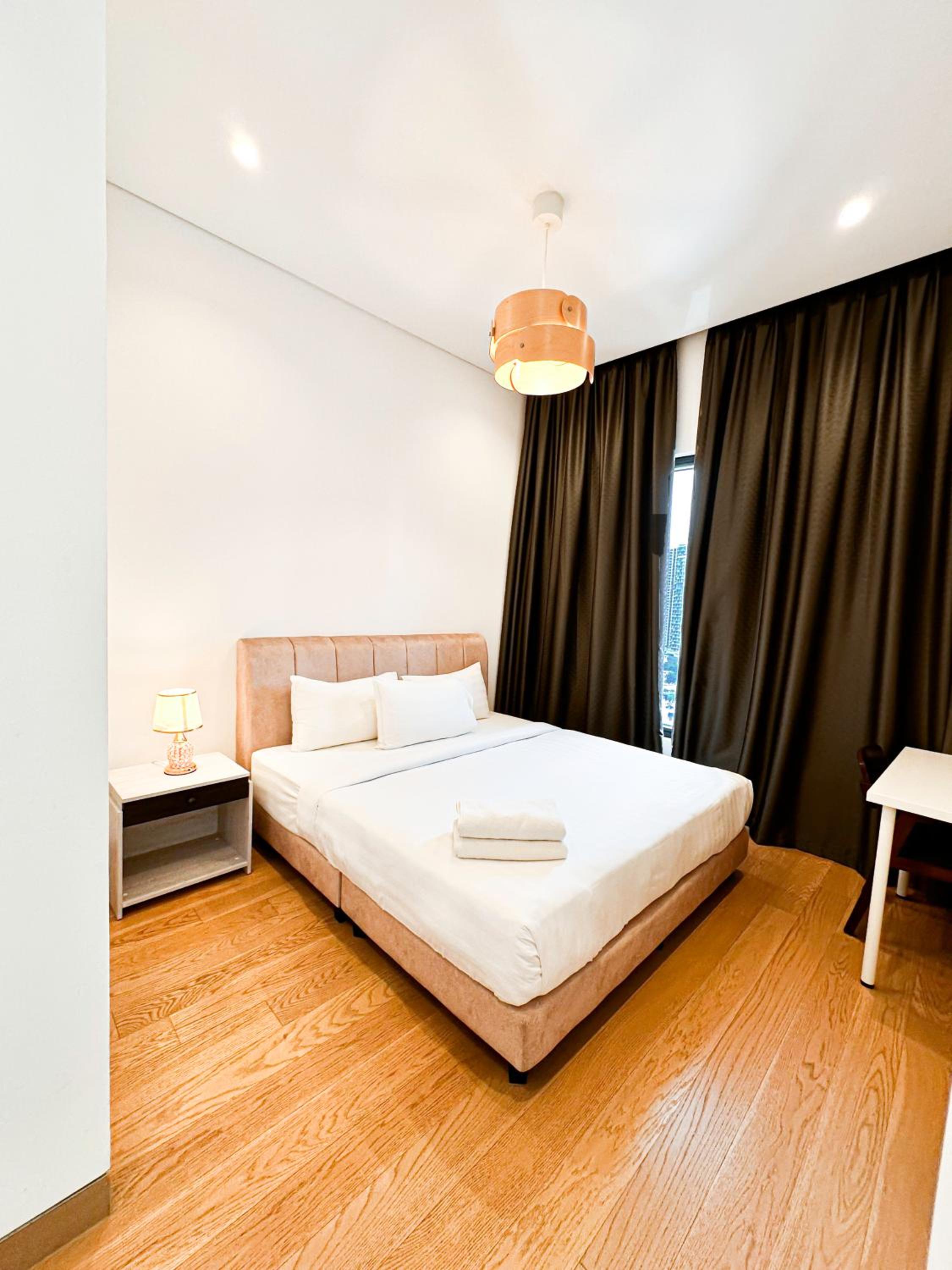 Lucentia Residences By Moonlight Home Stay!