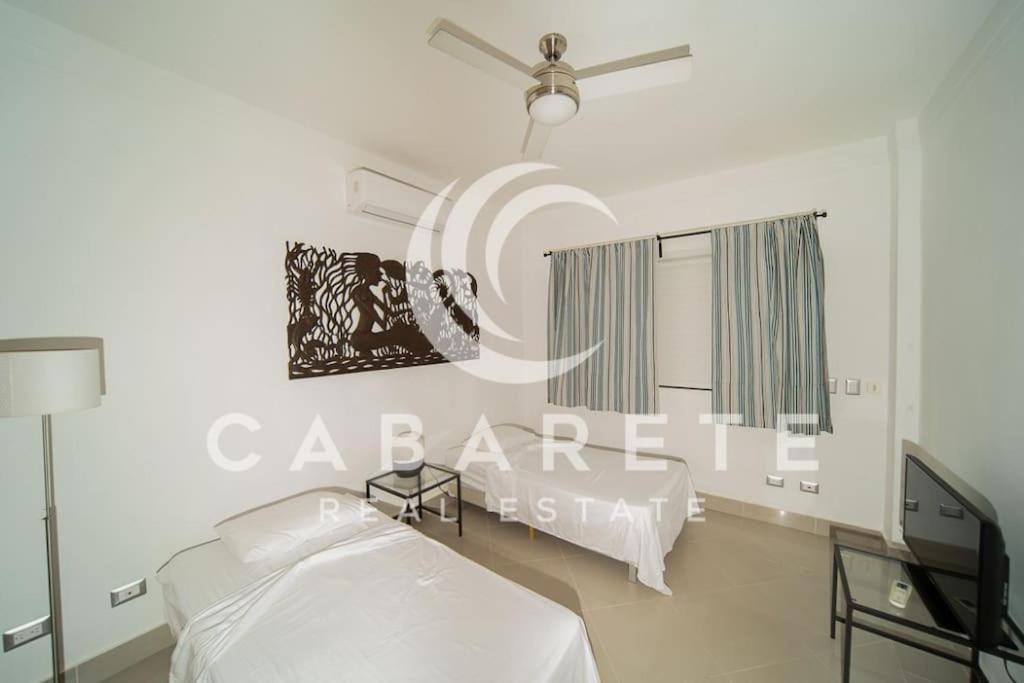 Beachfront penthouse, in Cabarete Bay, Center