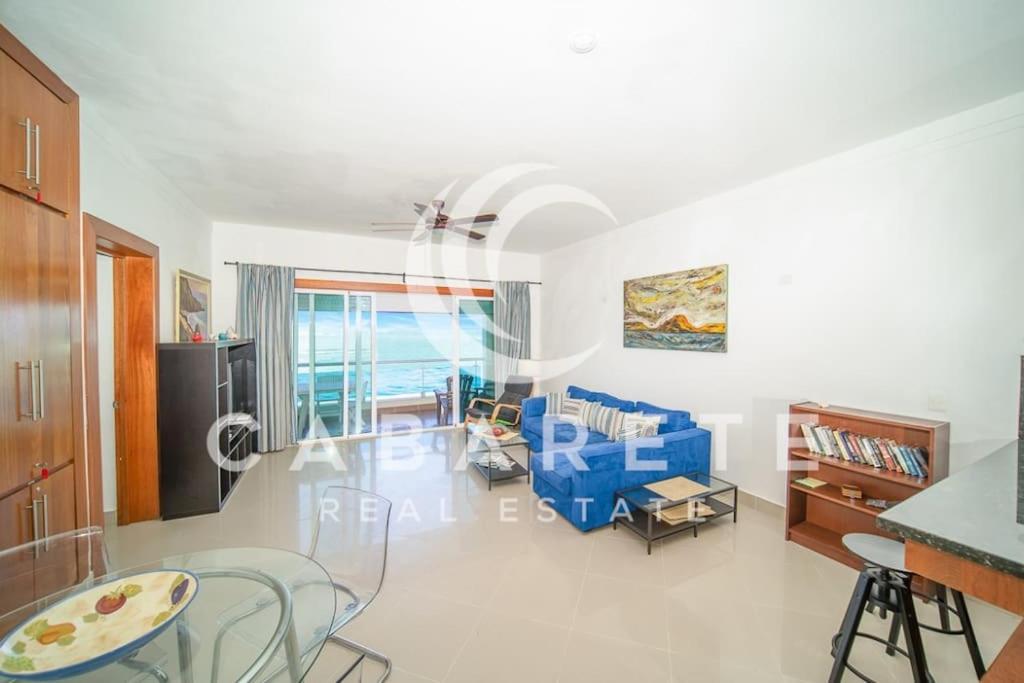 Beachfront penthouse, in Cabarete Bay, Center