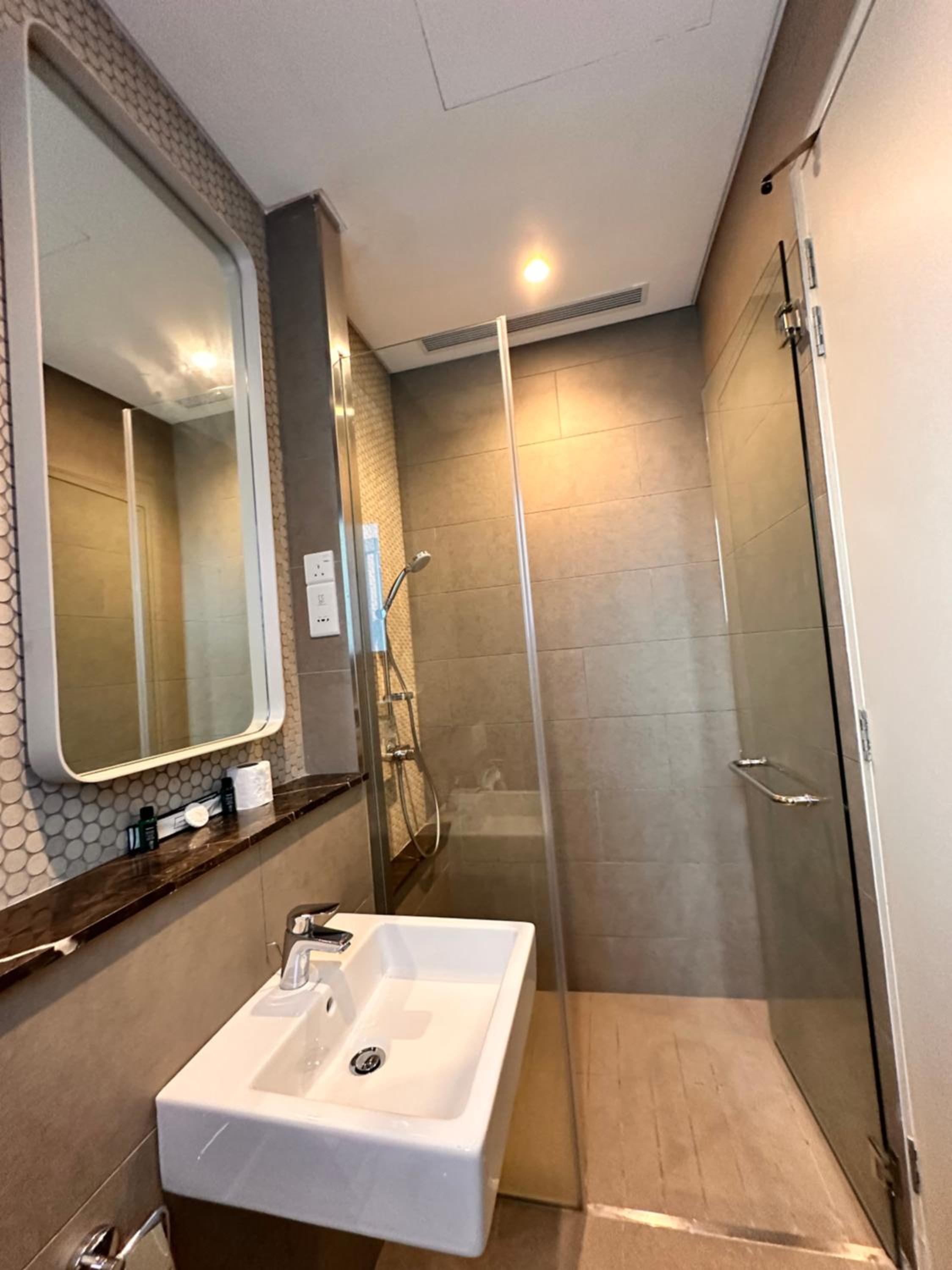 Lucentia Residences By Moonlight Home Stay!