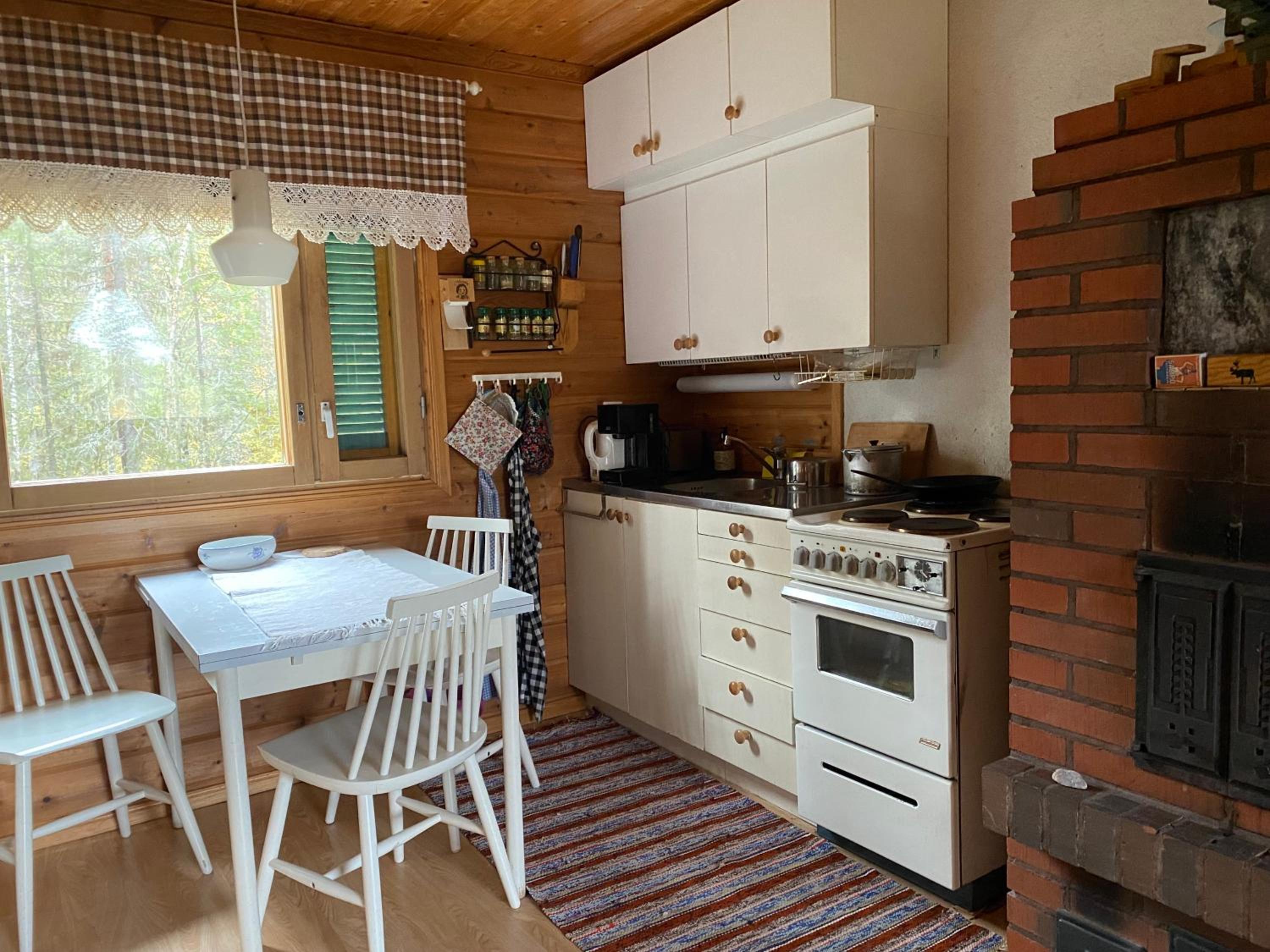 Tievaharju Cabin