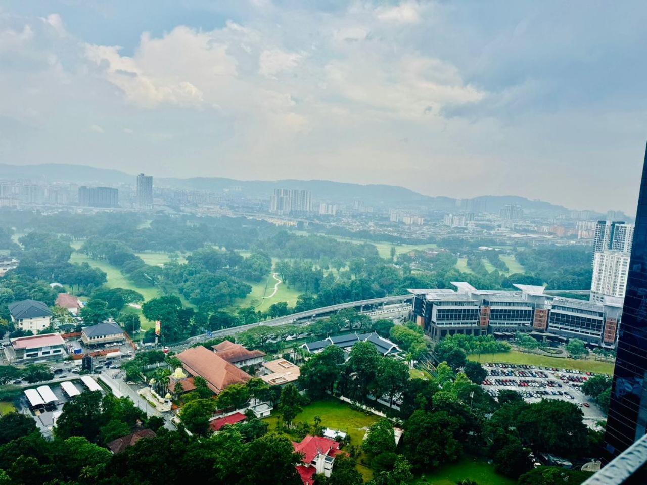 Crown Suites The Manor KLCC Kuala Lumpur City Center