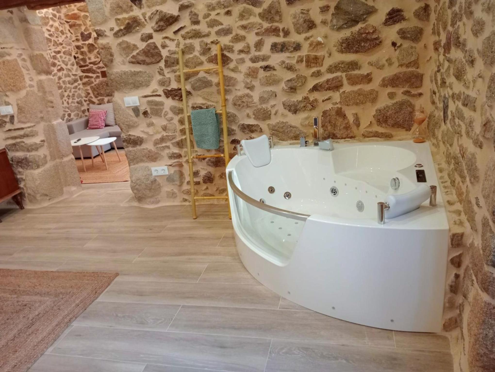 Apartamentos Muralla Sacra