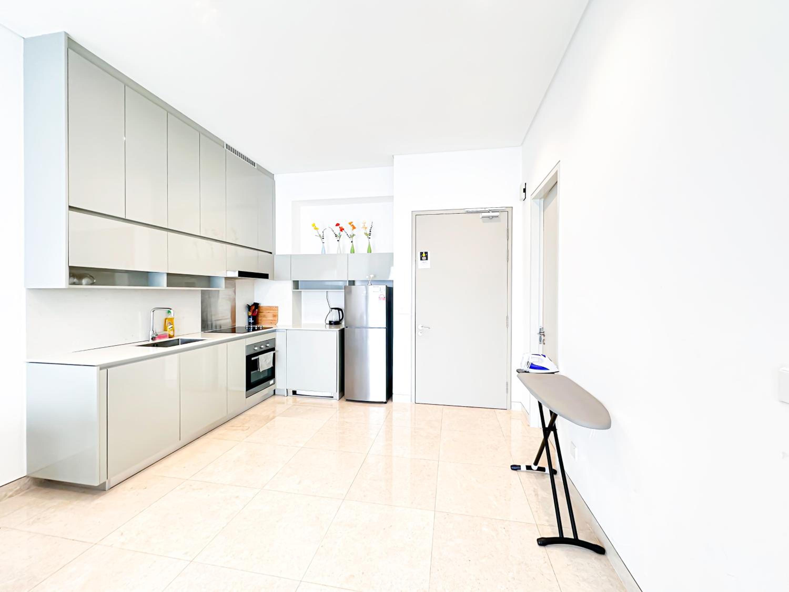 Lucentia Residences By Moonlight Home Stay!