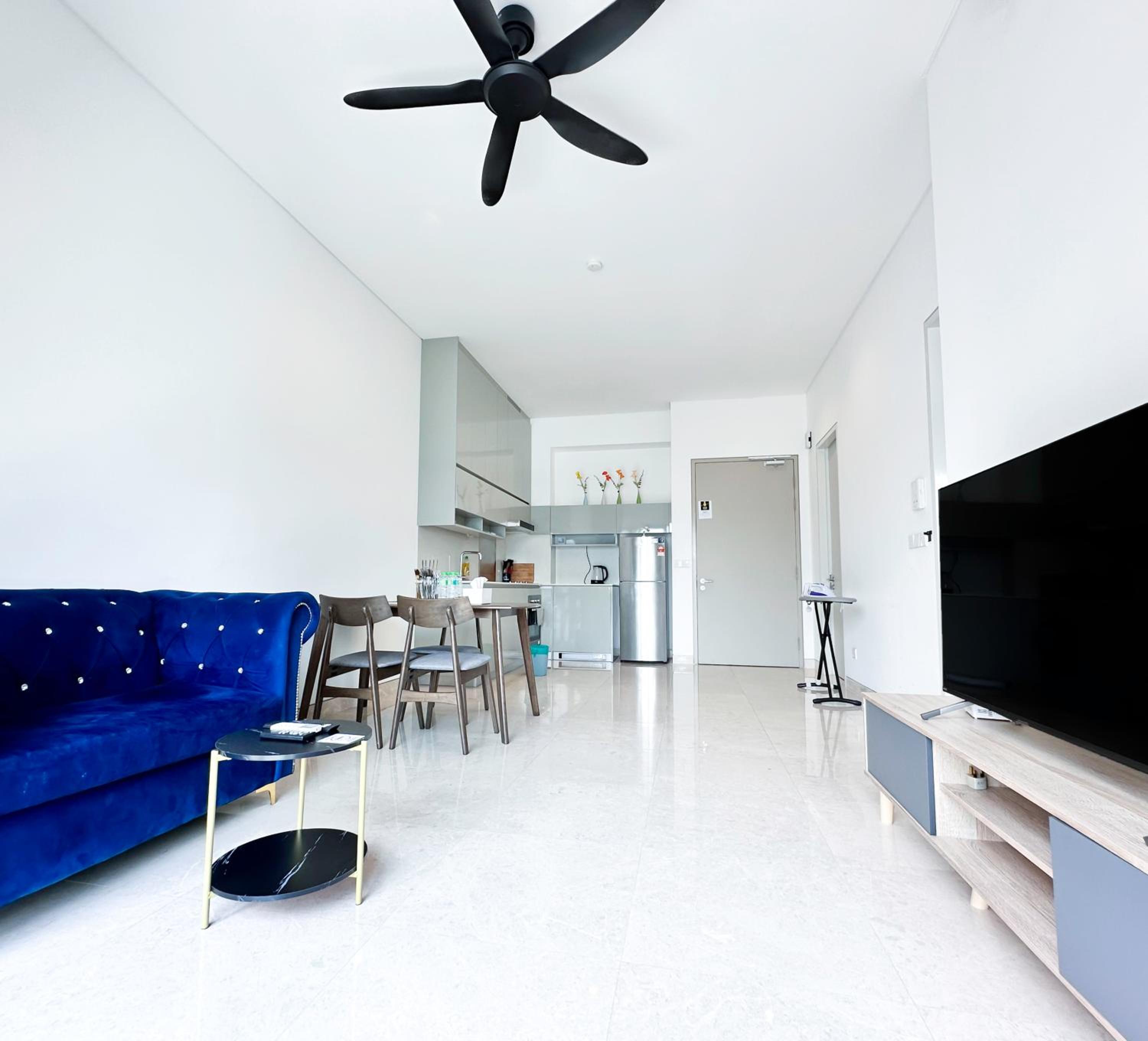 Lucentia Residences By Moonlight Home Stay!