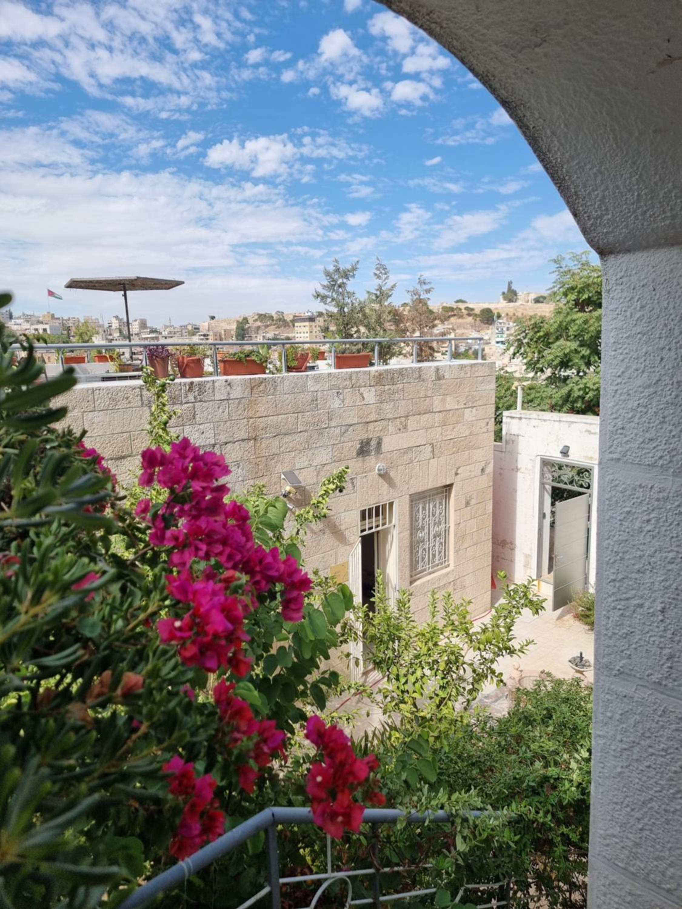 Downtown Living Boutique Apartments view 4