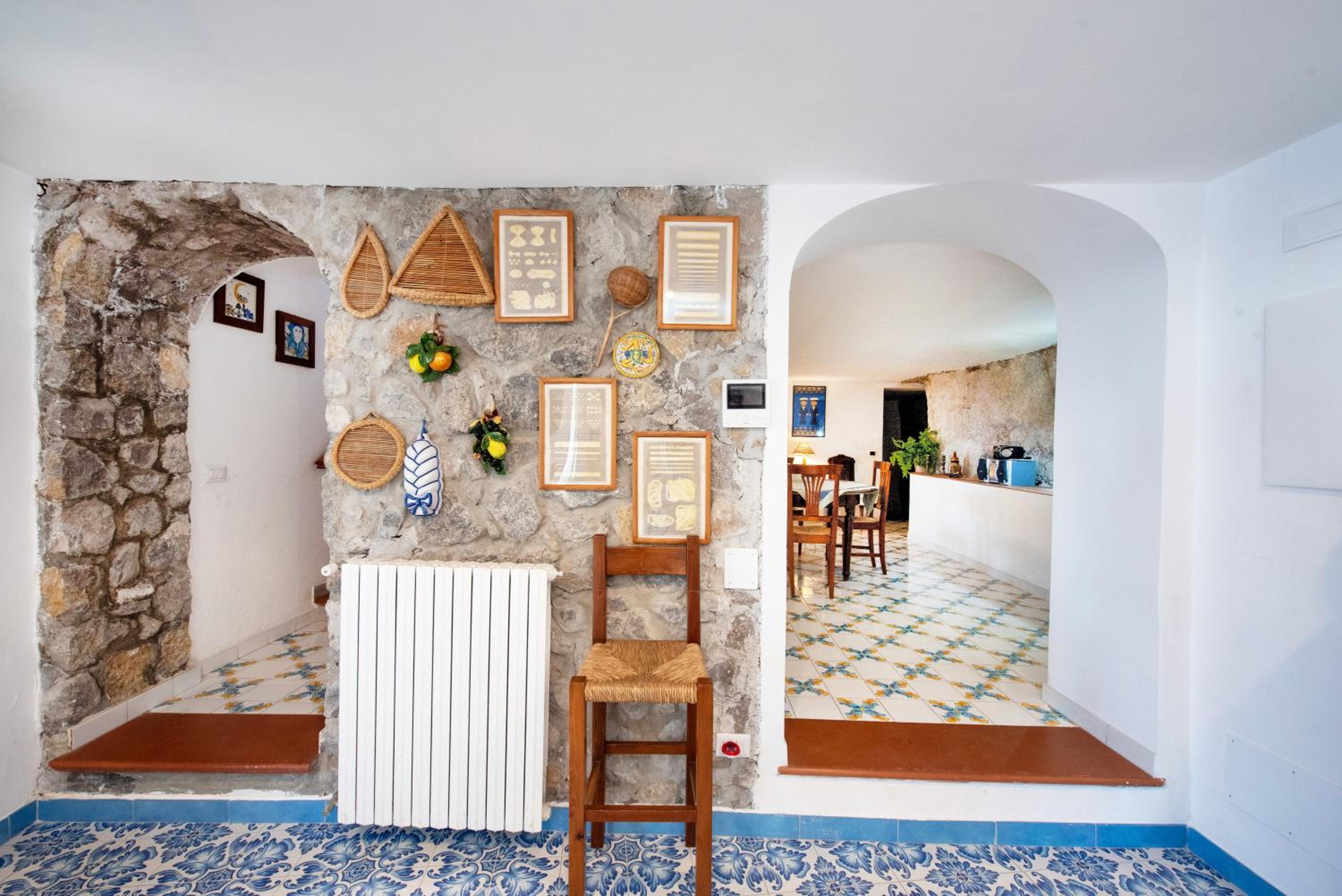 Luxury villa with swimming pool and access to the sea, Amalfi coast view 5