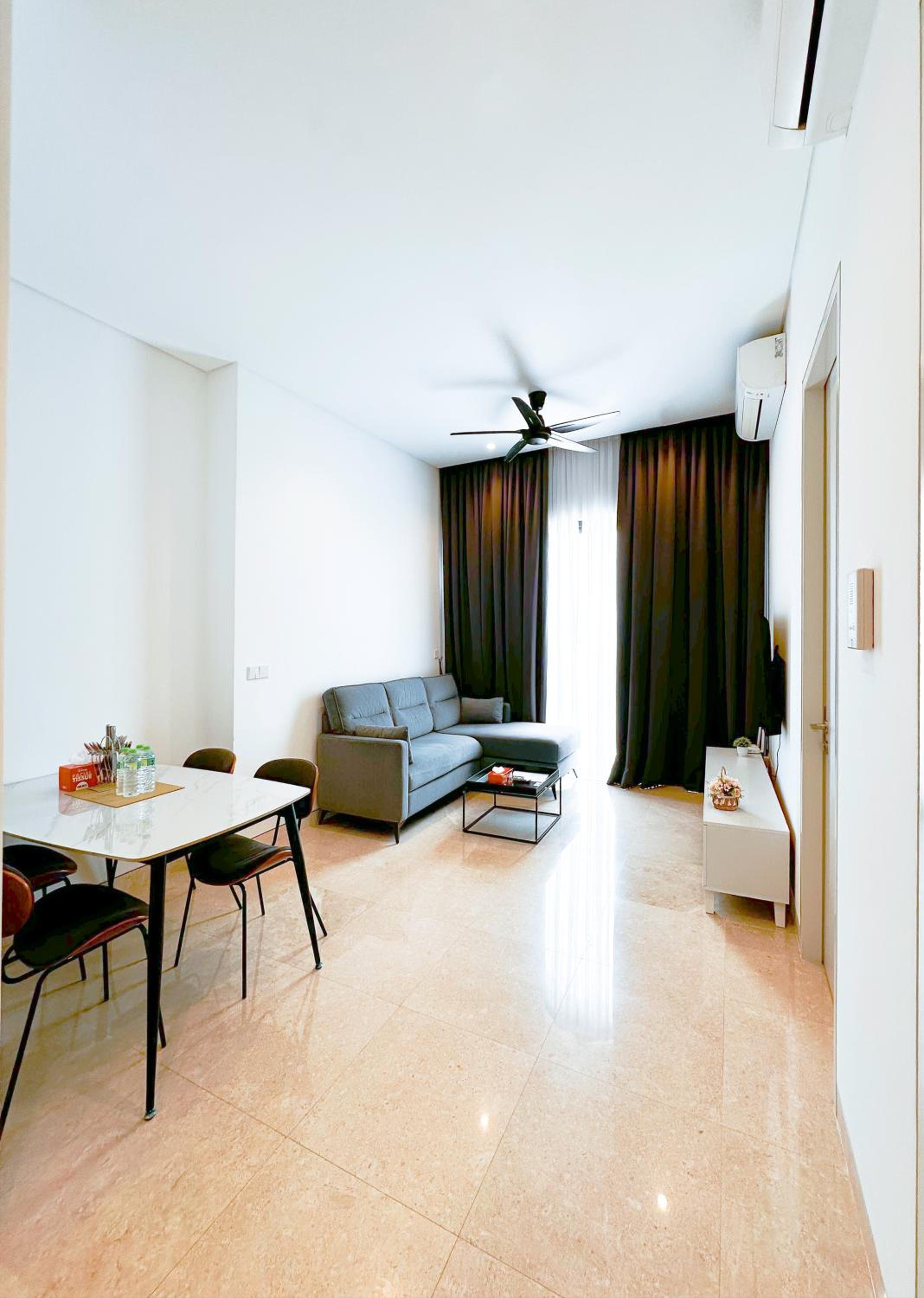 Lucentia Residences By Moonlight Home Stay!