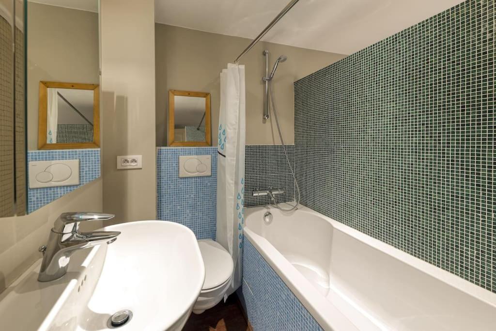 Luxurious 3 Bedrooms City Center