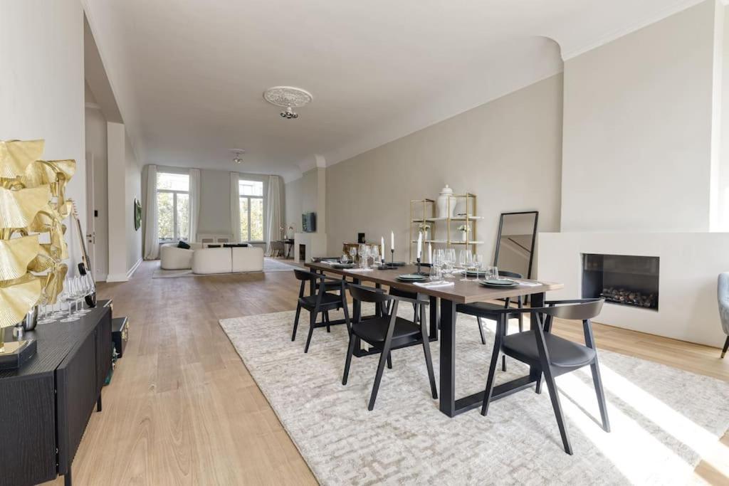 Luxurious 3 Bedrooms City Center