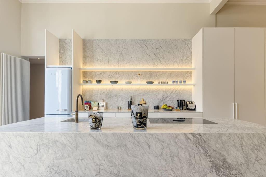 Luxurious 3 Bedrooms City Center
