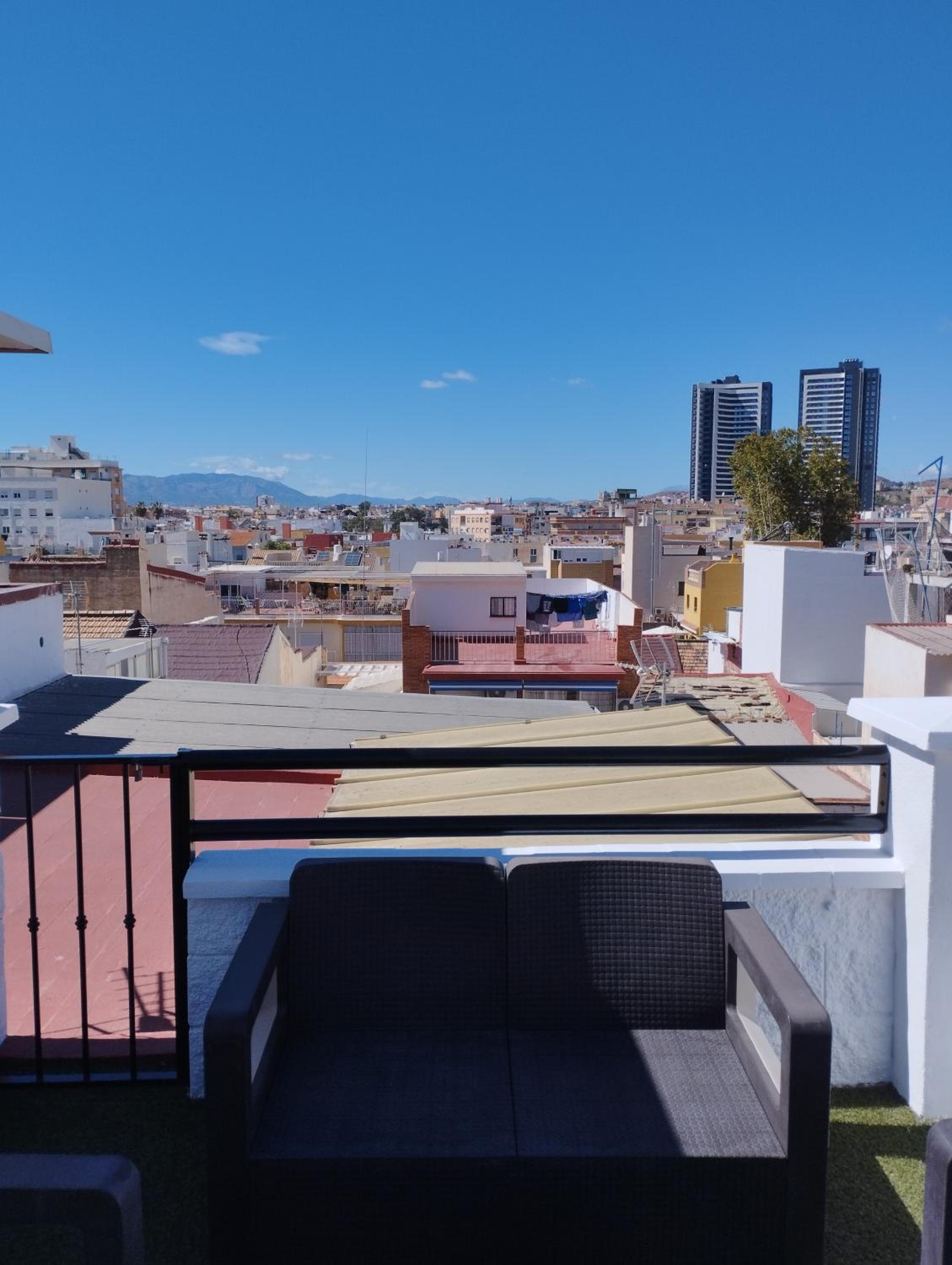 Virgen Gracia 8, center, quite, parking on request, VG