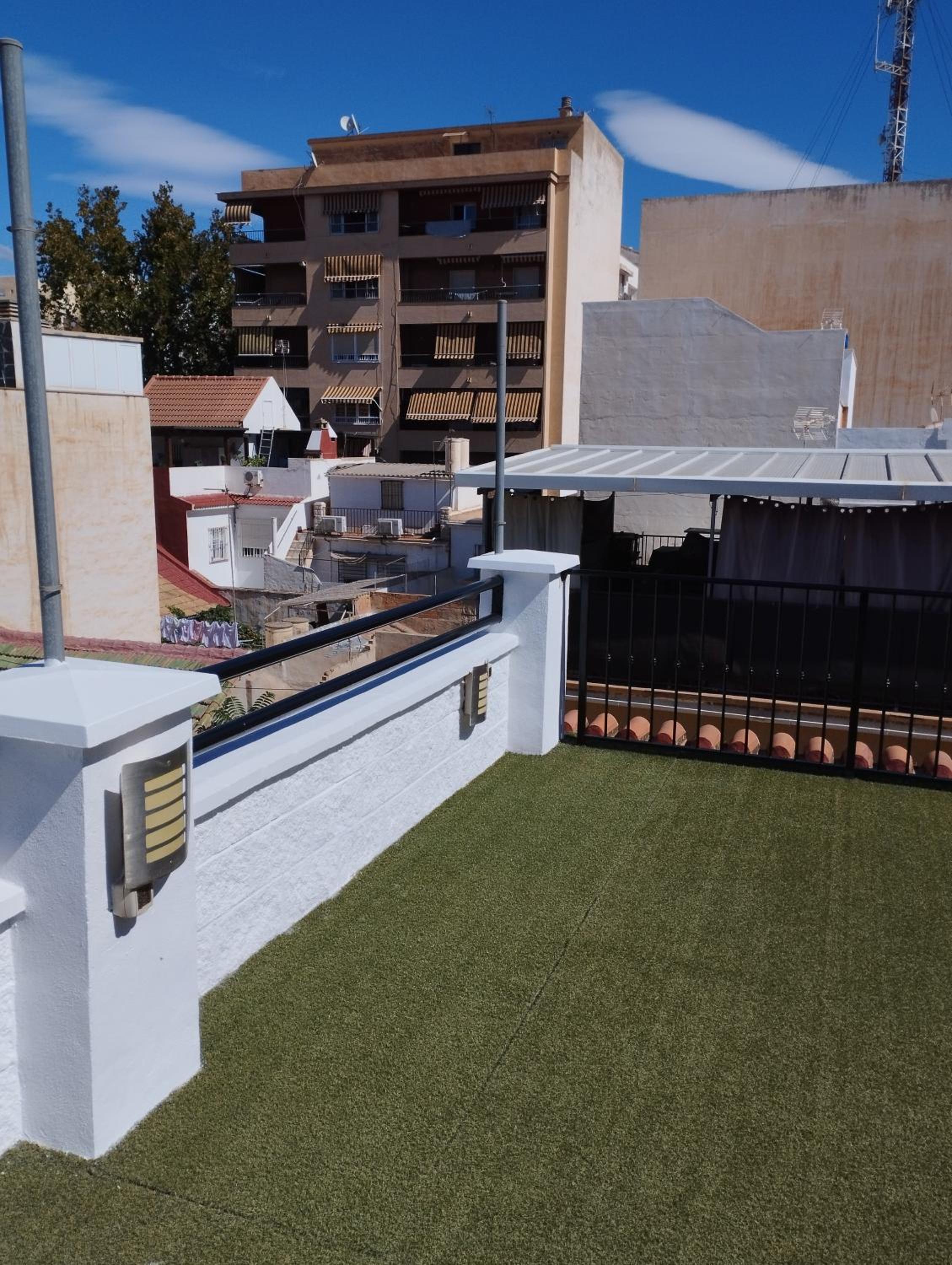 Virgen Gracia 8, center, quite, parking on request, VG