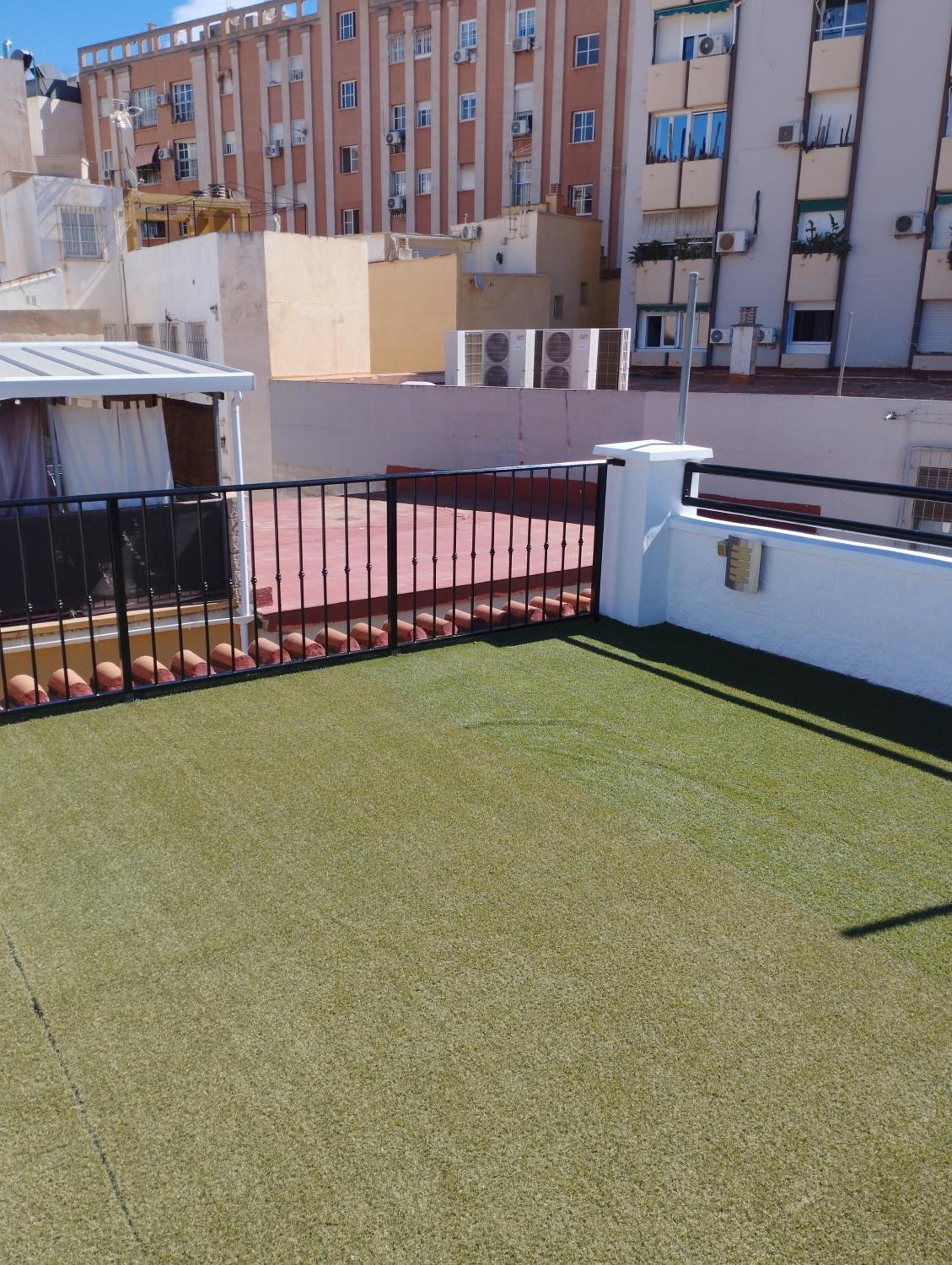 Virgen Gracia 8, center, quite, parking on request, VG