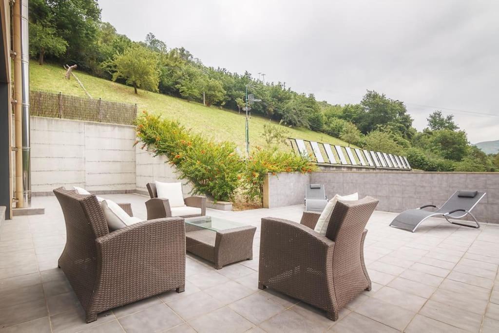 Beautiful townhouse 20km from Bilbao view 5