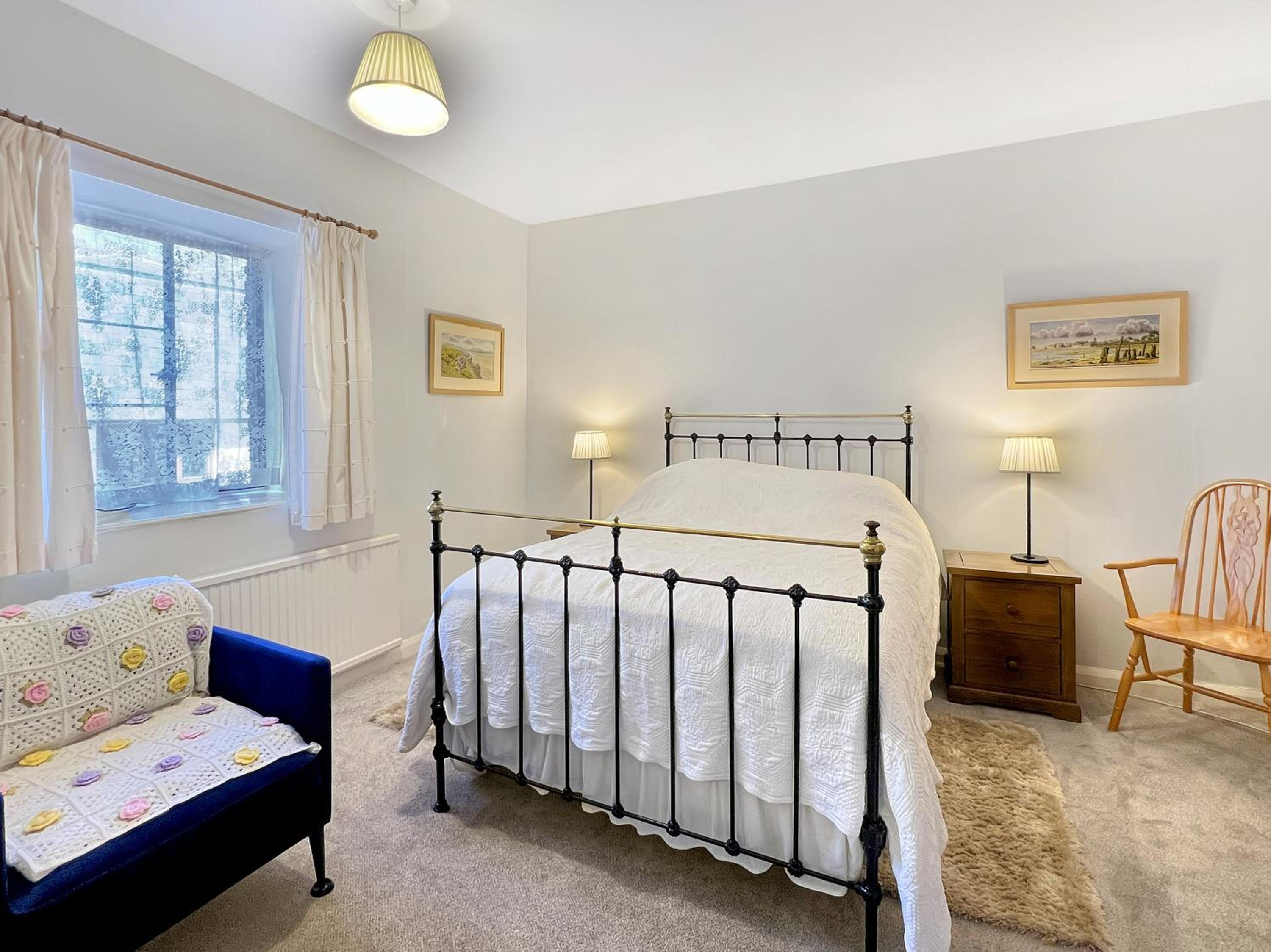 Barn Cottage Brayford view 4