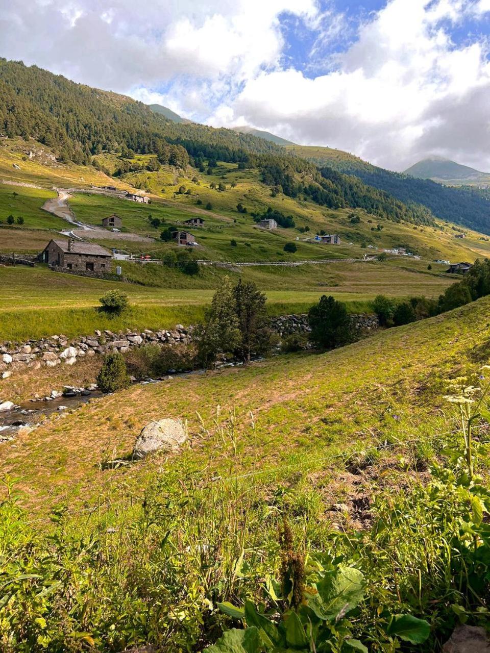 Exclusiva Cabaña en Incles - Vistas al Valle & Pistas de Ski Grandvalira - Free Parking