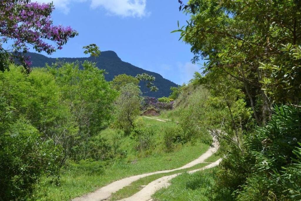 Chalé Green Action, serra, verde e cachoeira!g