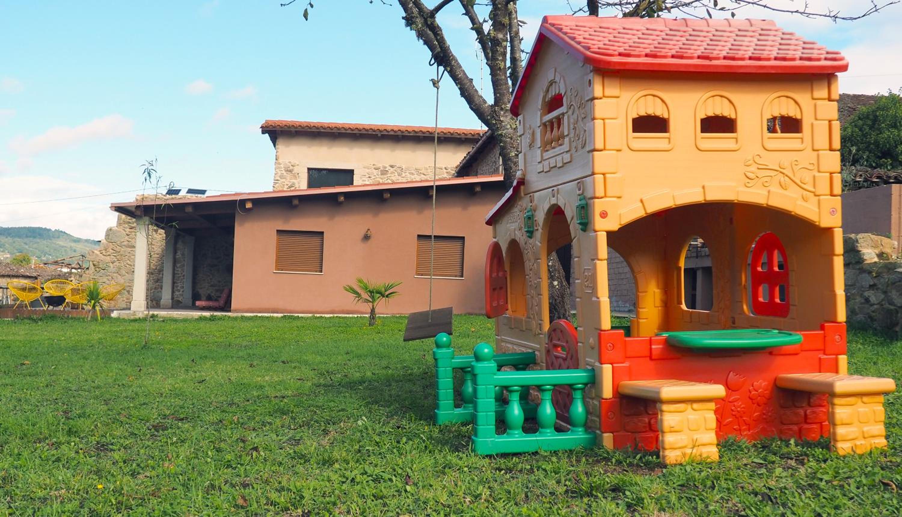 Apartamentos Muralla Sacra