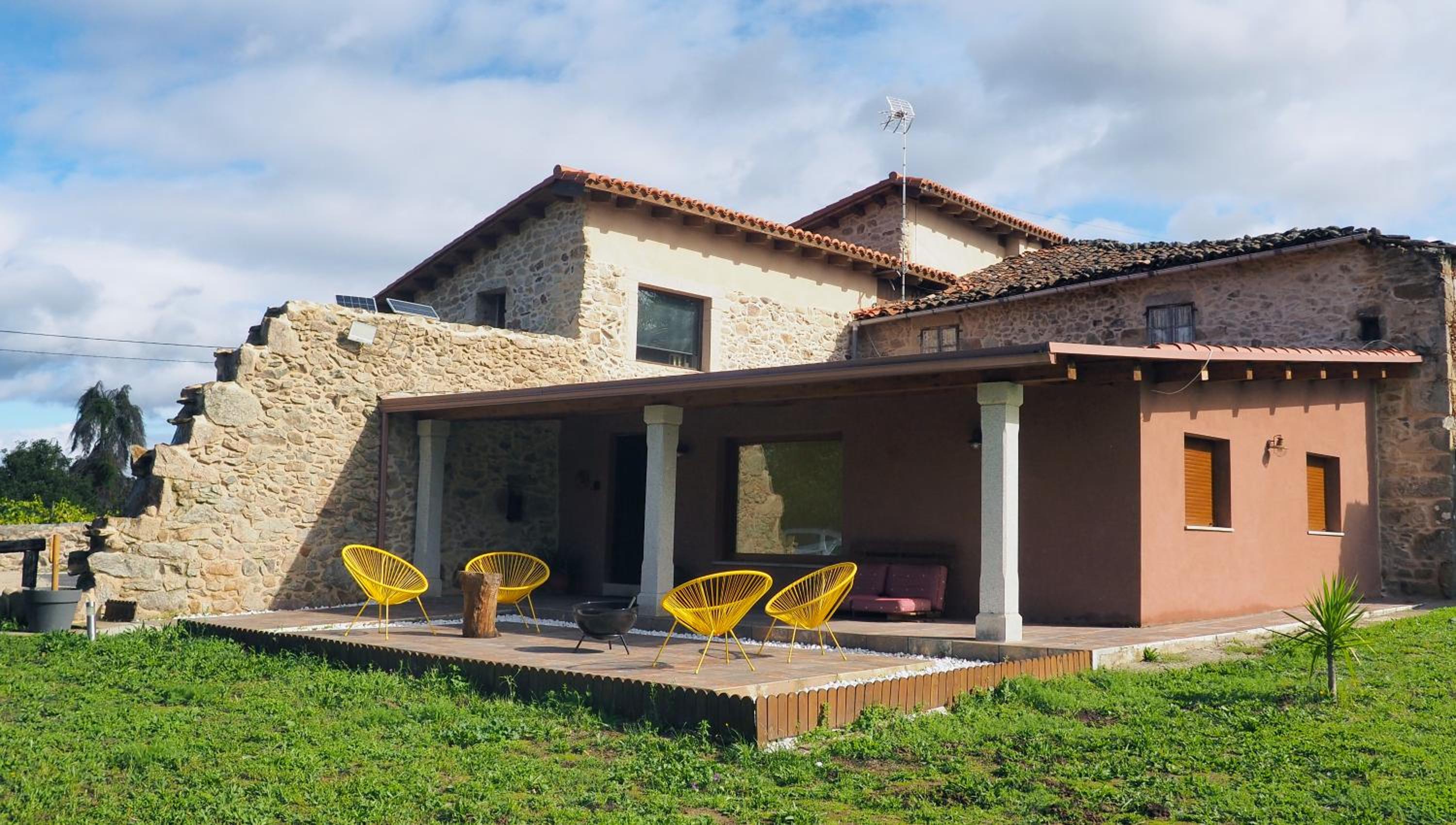 Apartamentos Muralla Sacra