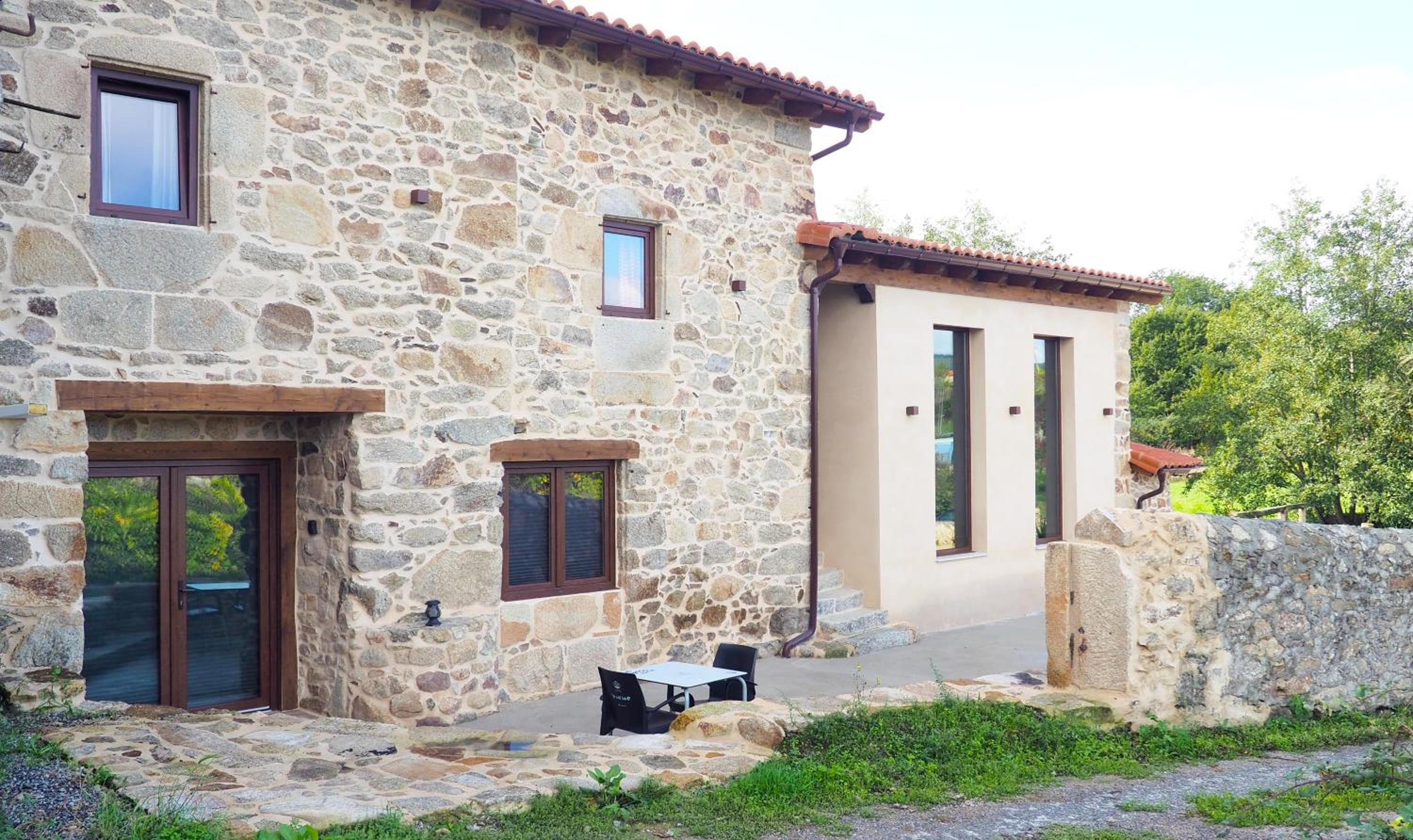 Apartamentos Muralla Sacra