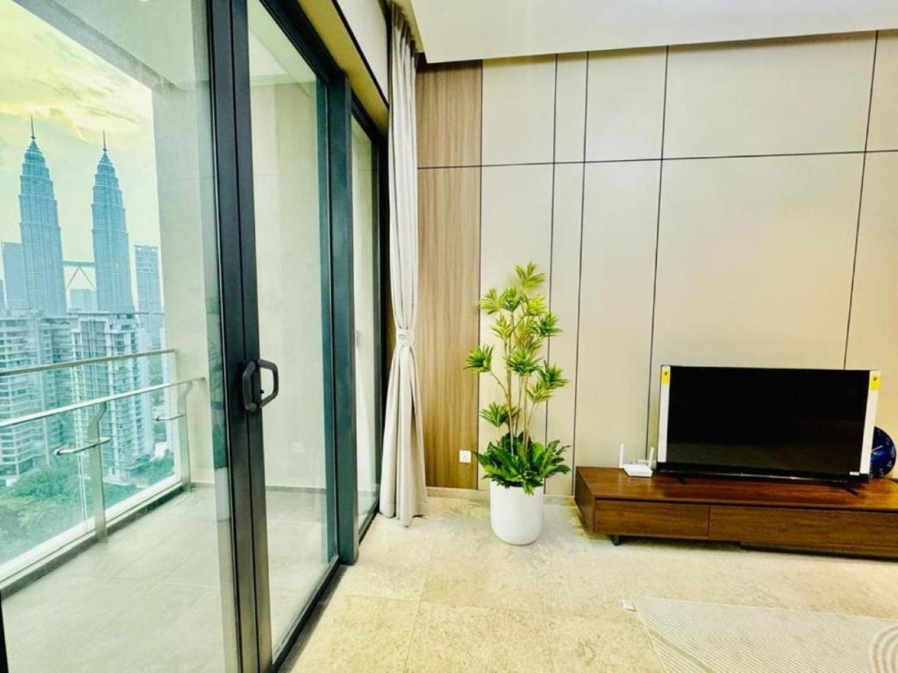 Crown Suites The Manor KLCC Kuala Lumpur City Center